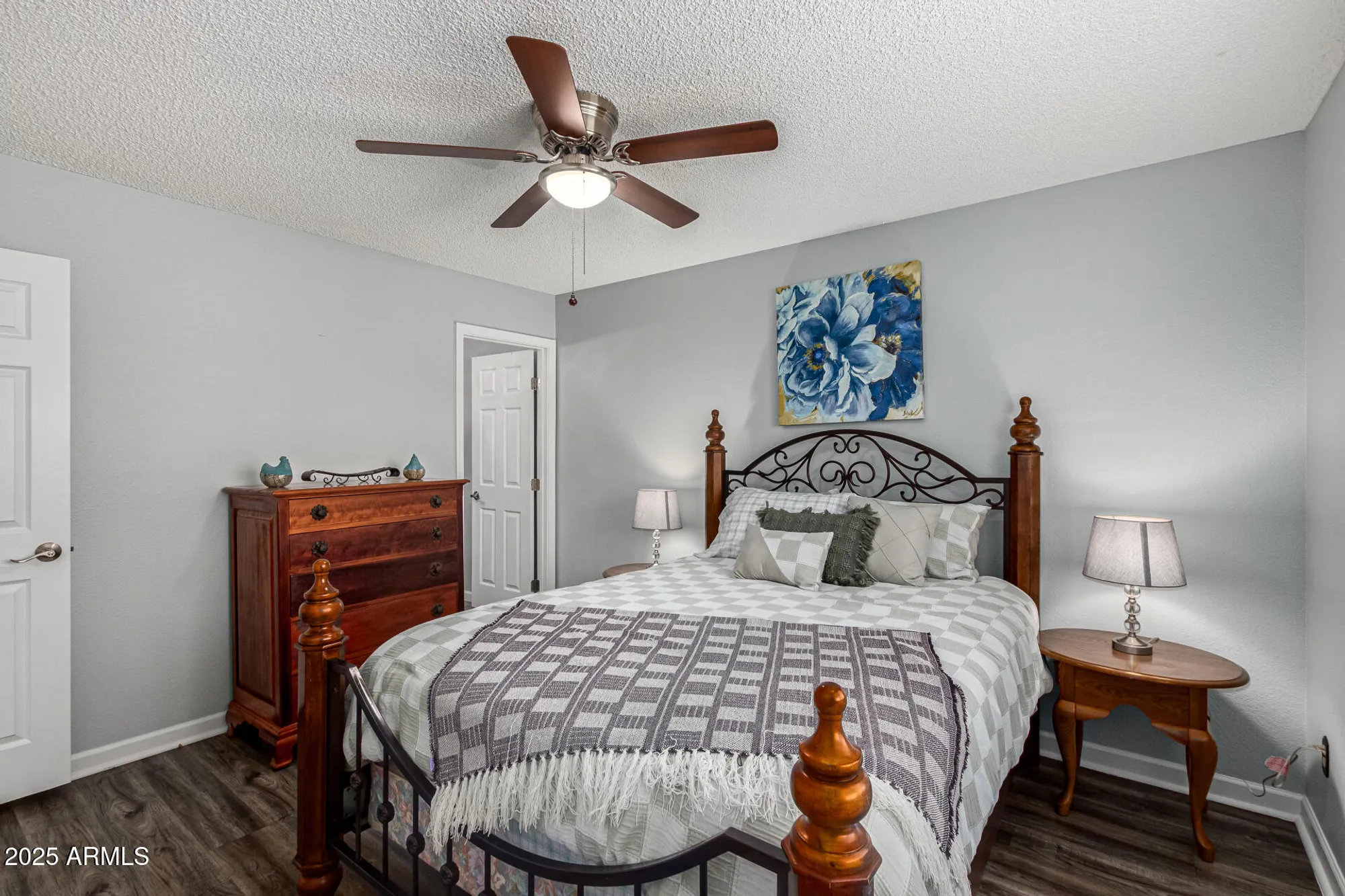 Property Slideshow image 16 of 42 | 7811 e park view dr, Mesa, AZ, 85208