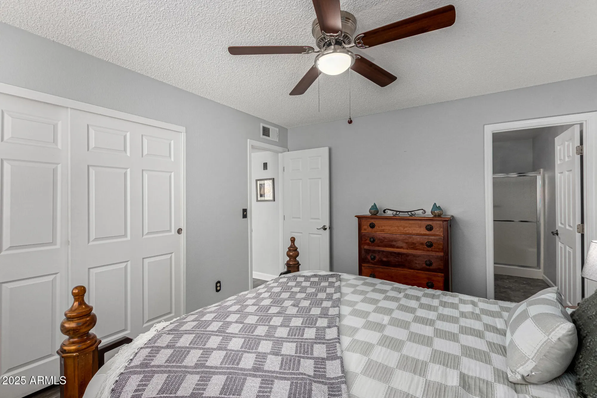 Property Slideshow image 17 of 42 | 7811 e park view dr, Mesa, AZ, 85208