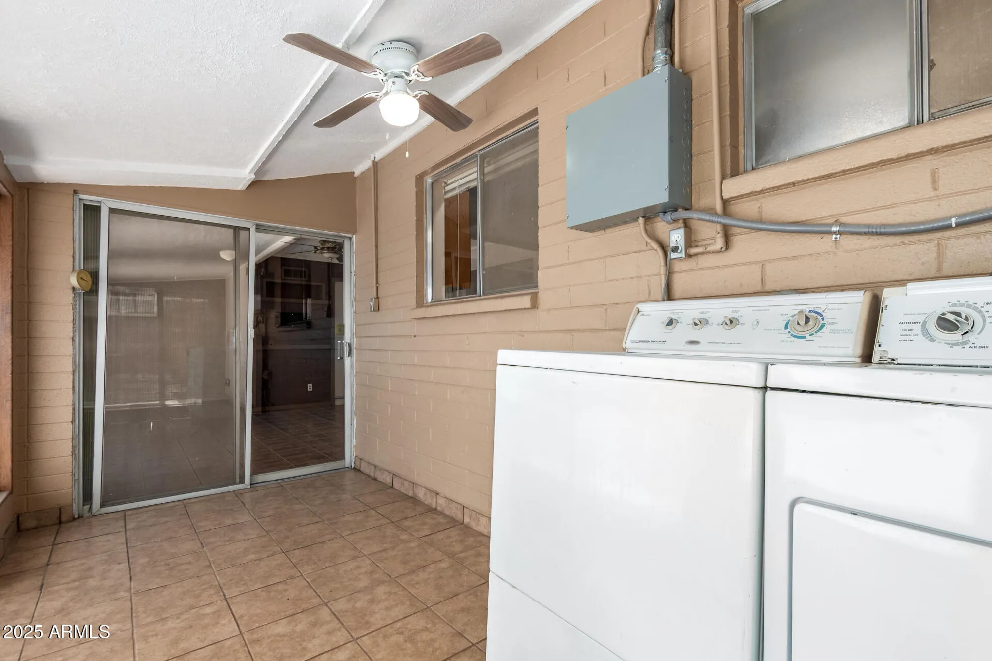 Property Slideshow image 16 of 24 | 12454 n cherry hills dr, Sun City, AZ, 85351