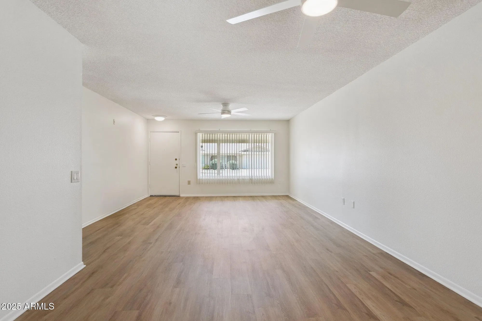 Property Slideshow image 11 of 29 | 20046 n welk dr, Sun City, AZ, 85373