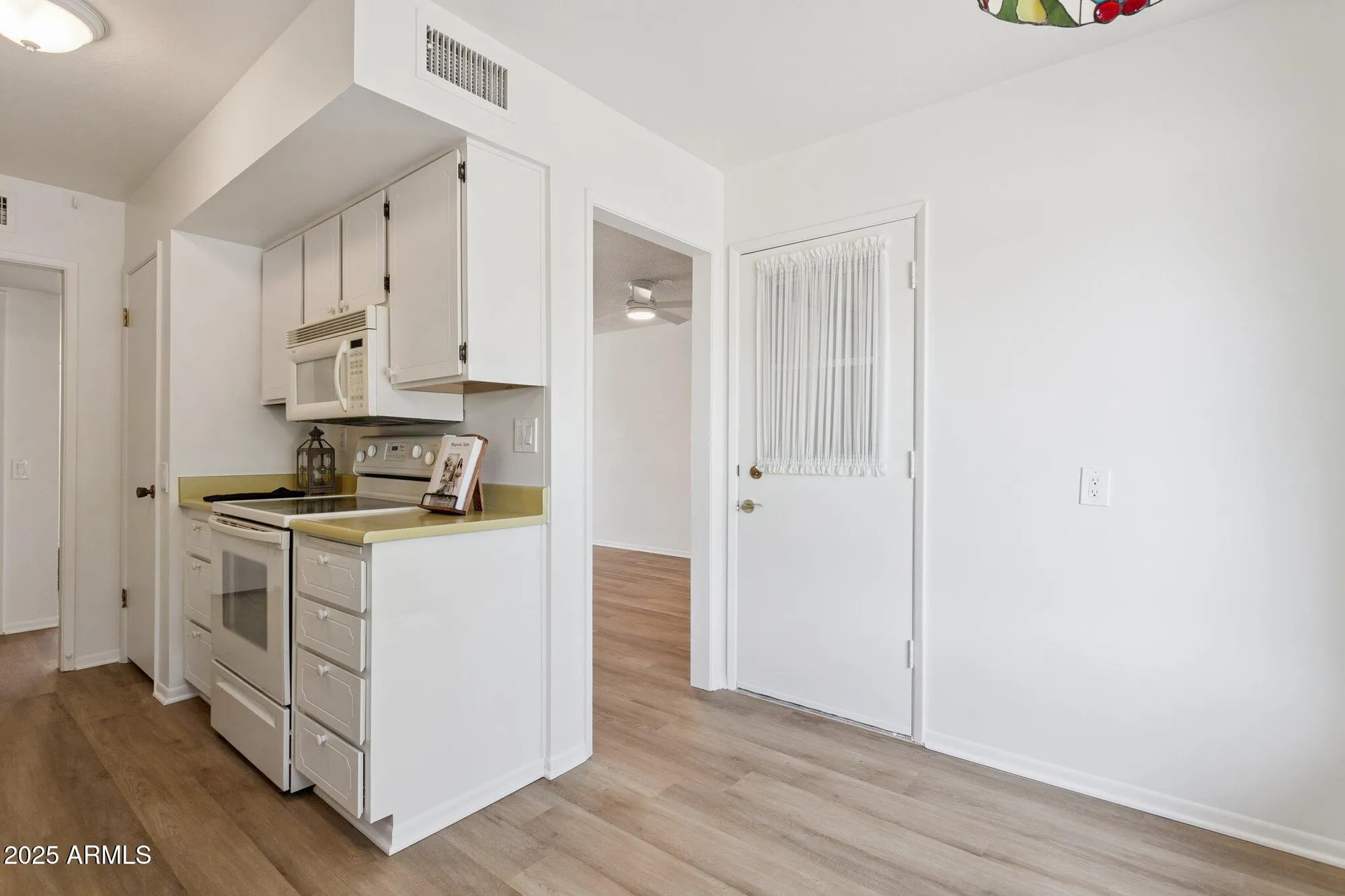 Property Slideshow image 13 of 29 | 20046 n welk dr, Sun City, AZ, 85373