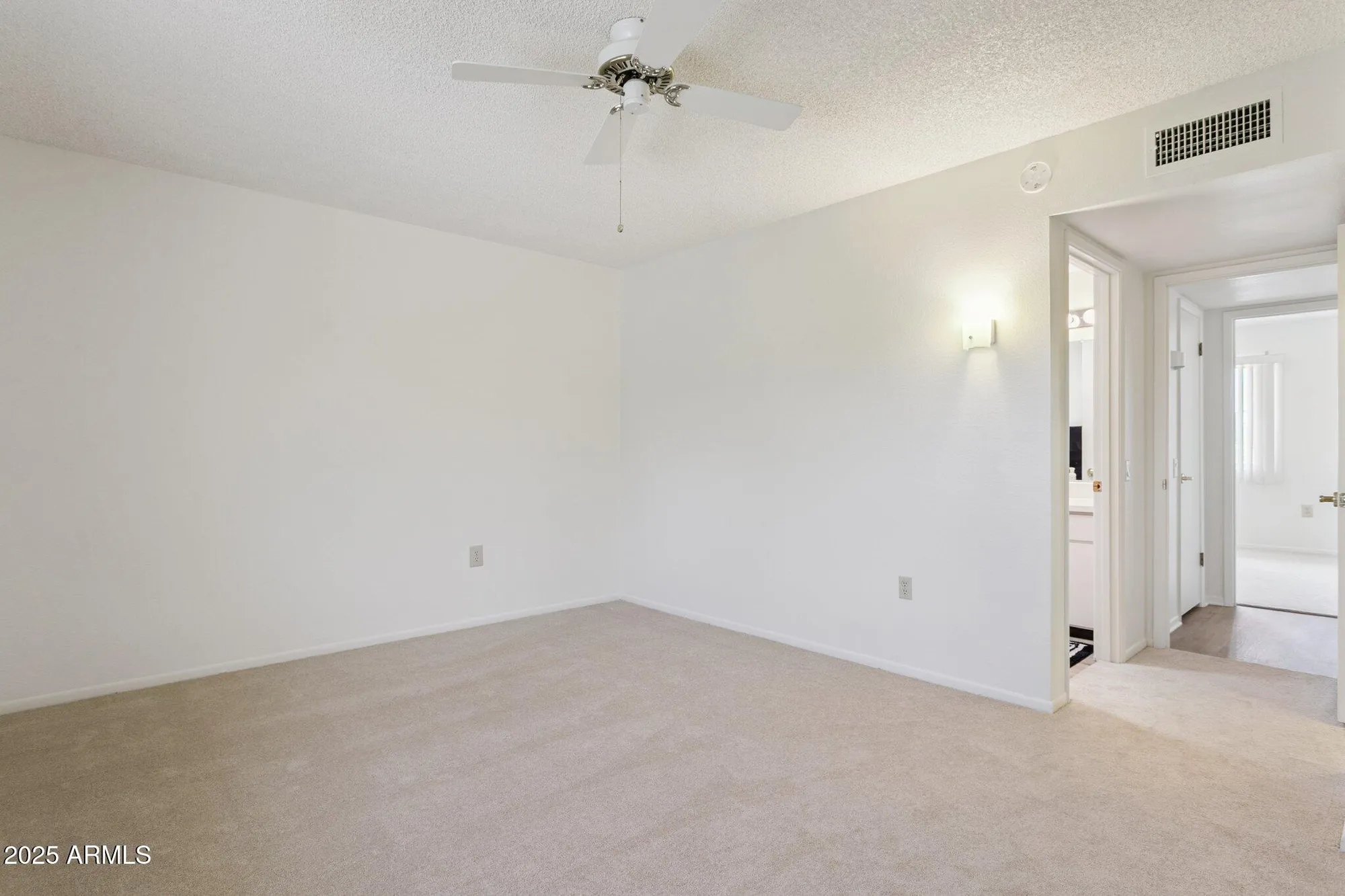 Property Slideshow image 21 of 29 | 20046 n welk dr, Sun City, AZ, 85373