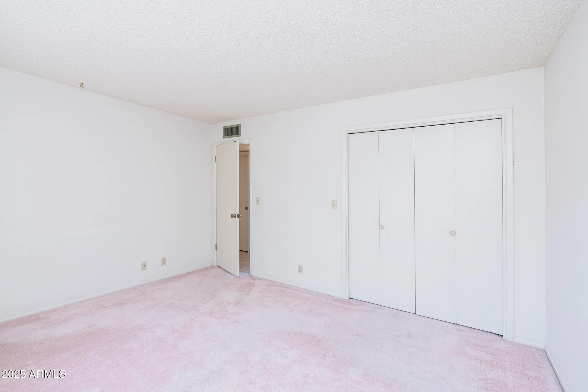 Property Slideshow image 19 of 40 | 1050 s roanoke, Mesa, AZ, 85206