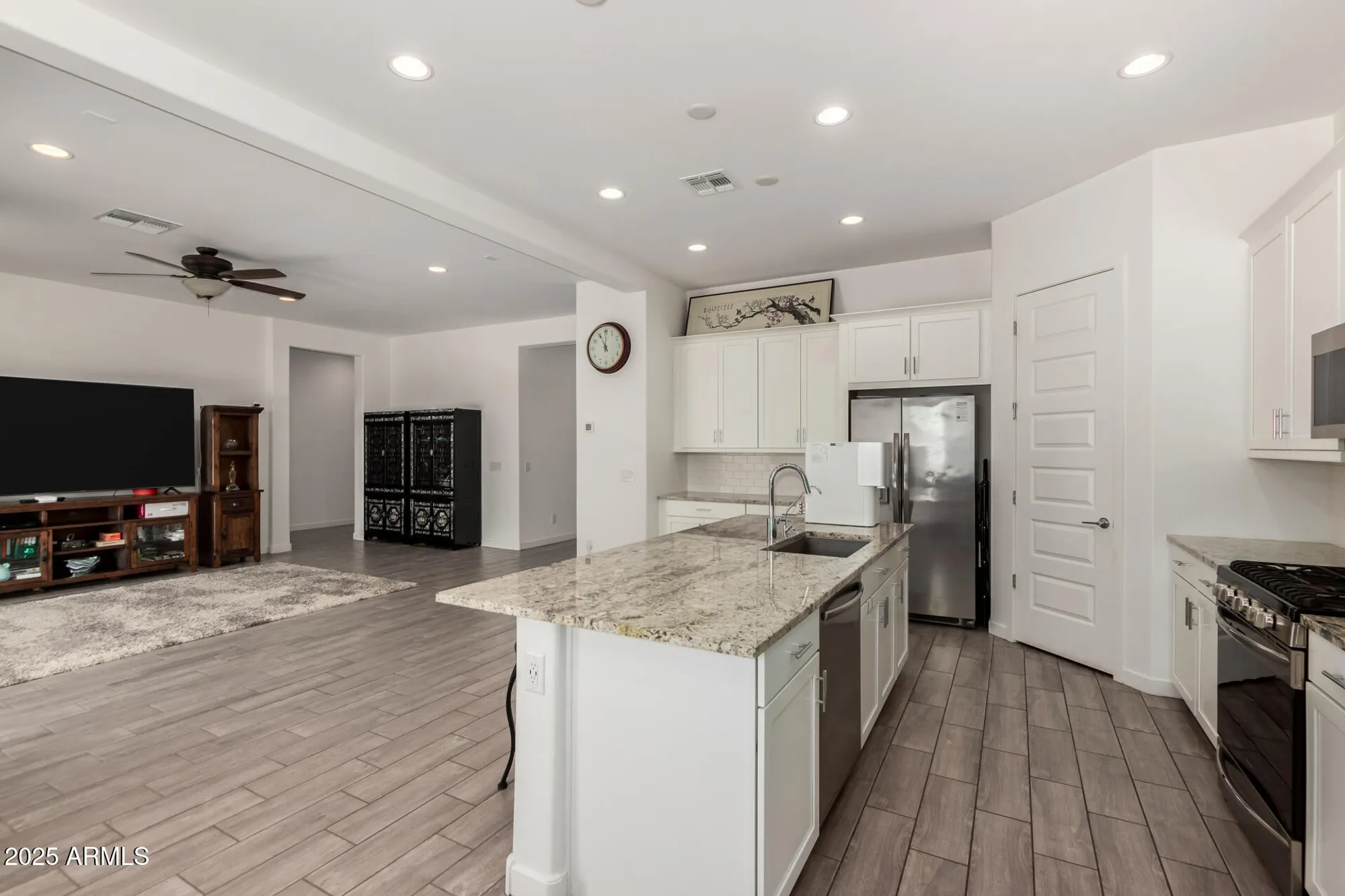 Property Slideshow image 14 of 41 | 24393 n 169th dr, Surprise, AZ, 85387