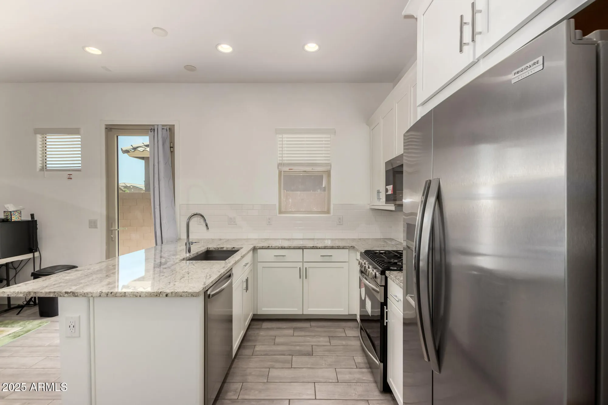 Property Slideshow image 16 of 41 | 24393 n 169th dr, Surprise, AZ, 85387