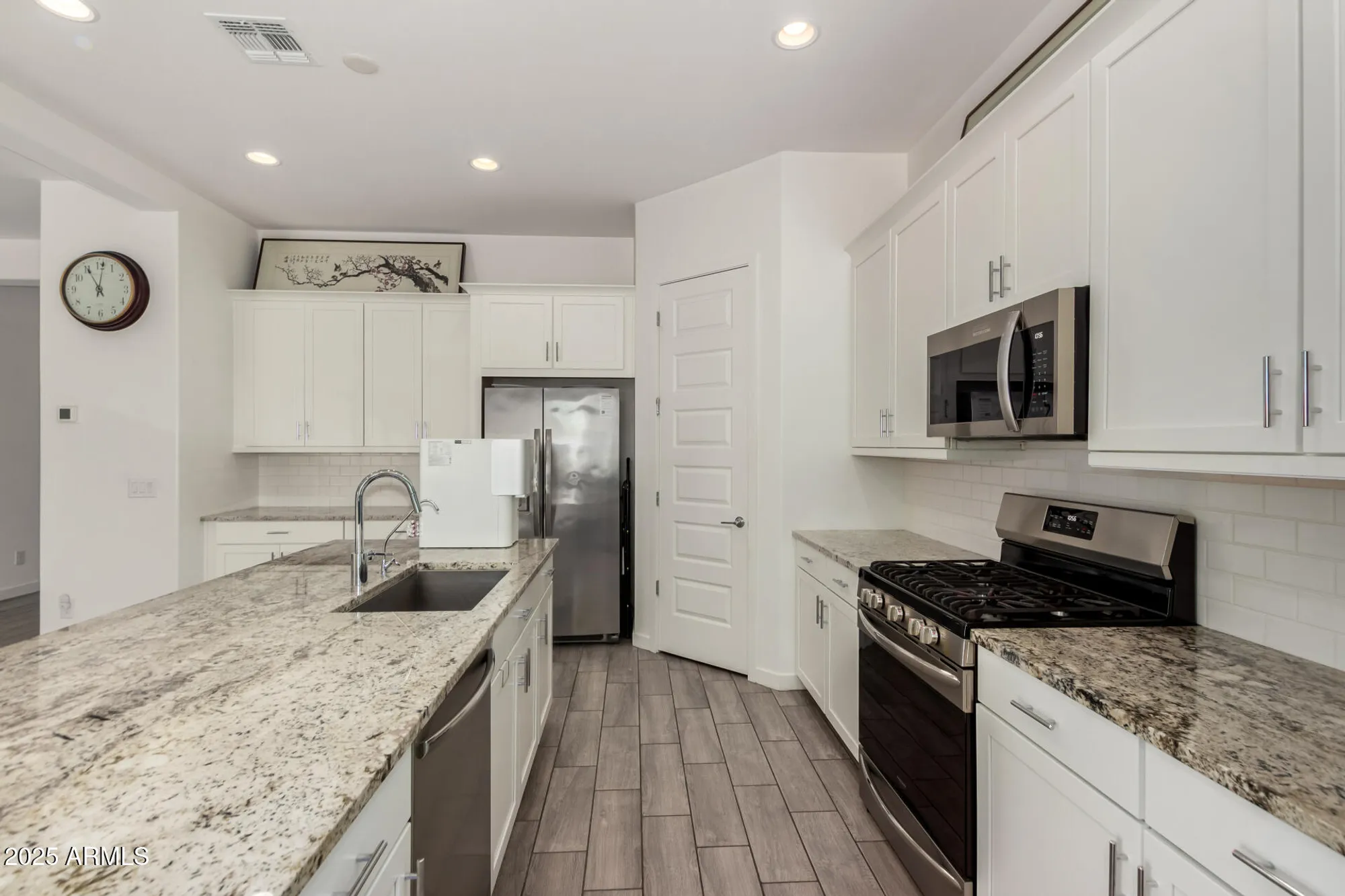 Property Slideshow image 17 of 41 | 24393 n 169th dr, Surprise, AZ, 85387