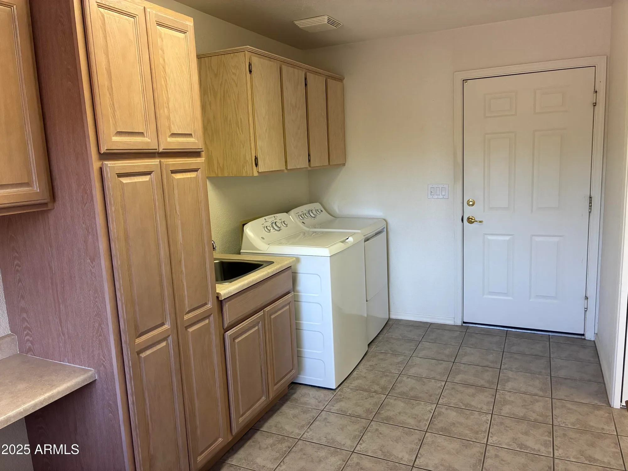 Property Slideshow image 31 of 36 | 11360 e monte cir, Mesa, AZ, 85209