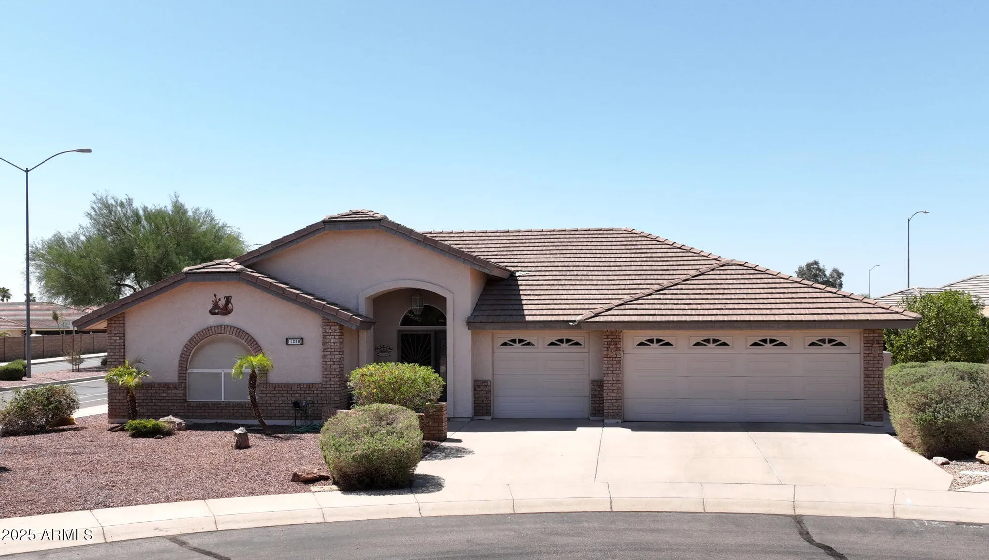 Property Slideshow image 1 of 36 | 11360 e monte cir, Mesa, AZ, 85209