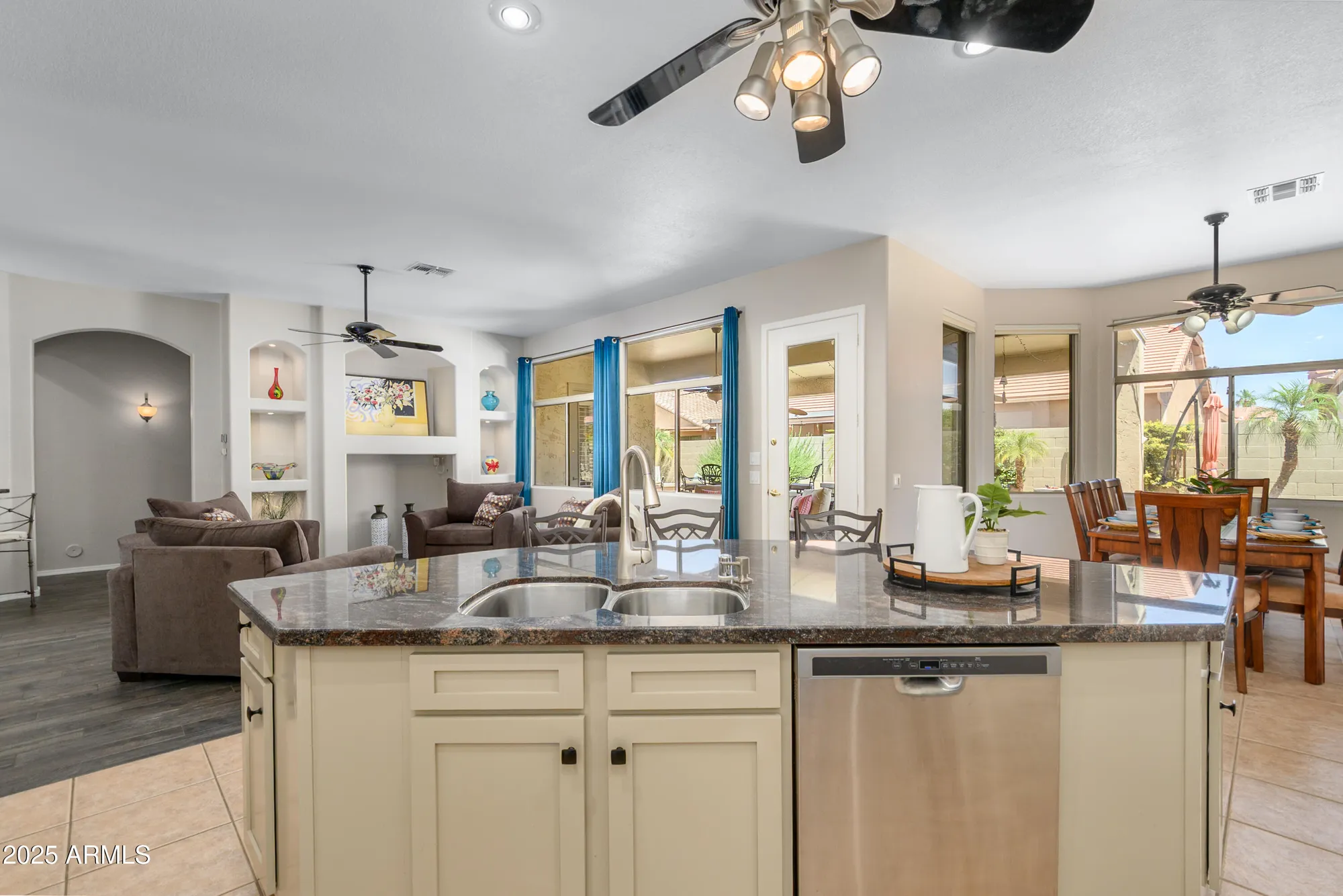 Property Slideshow image 13 of 43 | 17832 w addie ln, Surprise, AZ, 85374