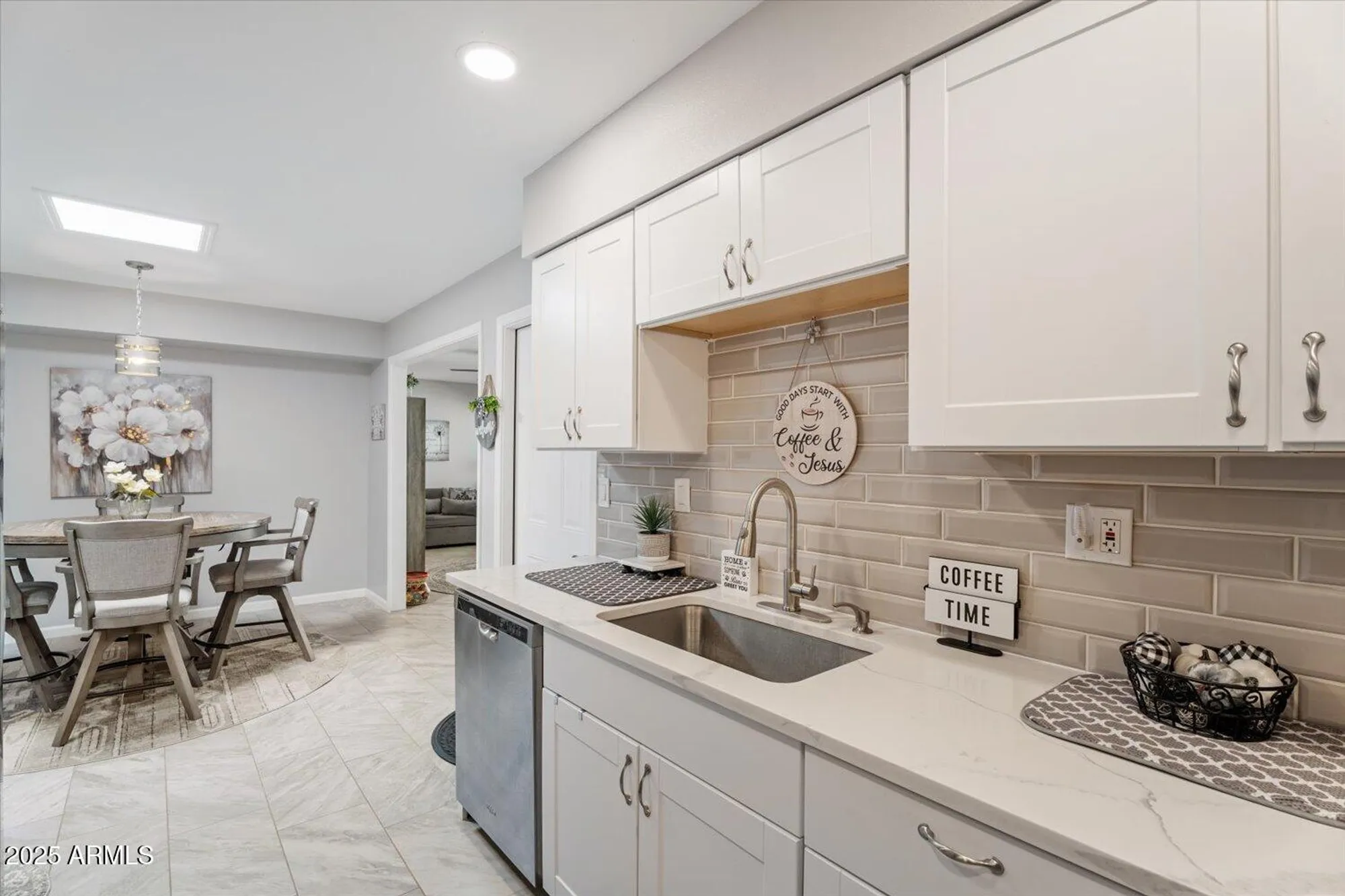 Property Slideshow image 6 of 16 | 14234 n newcastle dr, Sun City, AZ, 85351