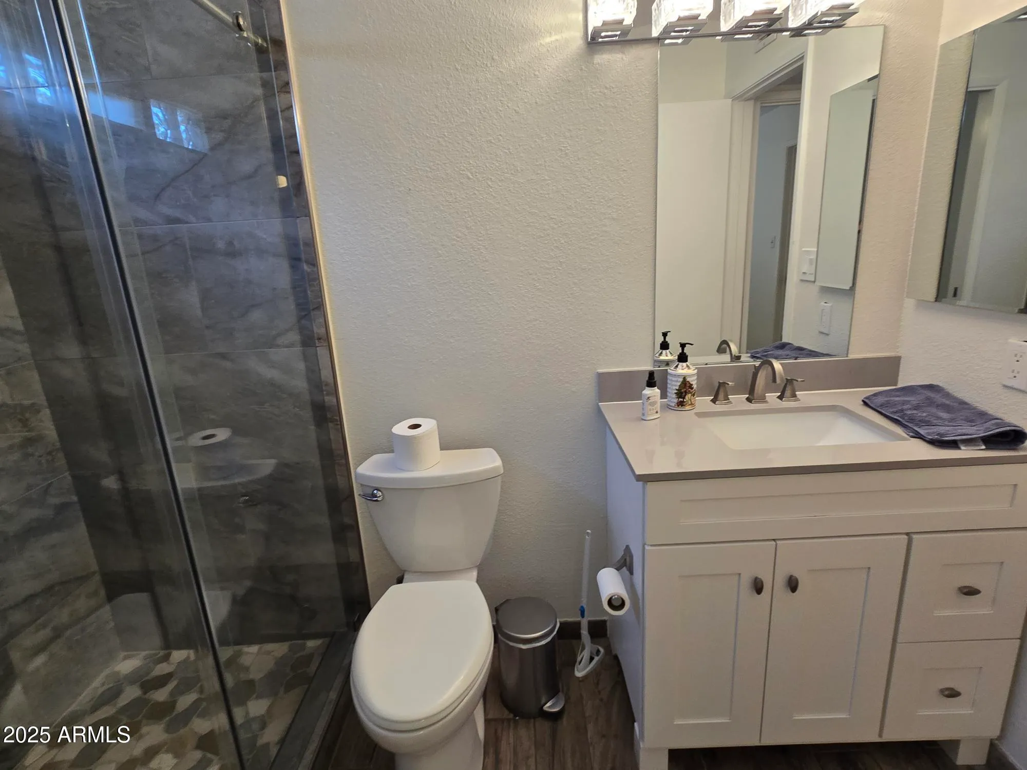 Property Slideshow image 34 of 37 | 11401 s shoshoni dr, Phoenix, AZ, 85044