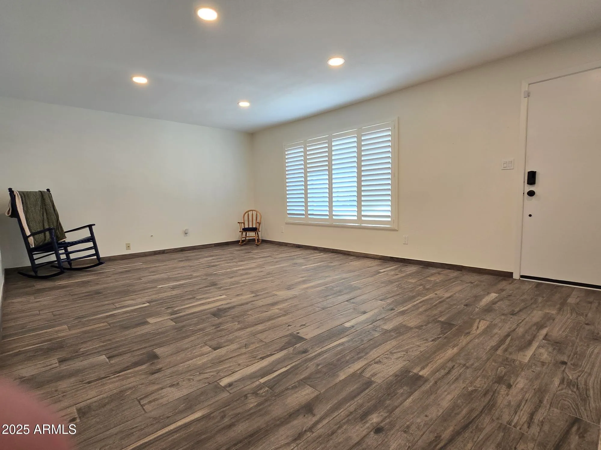 Property Slideshow image 7 of 37 | 11401 s shoshoni dr, Phoenix, AZ, 85044