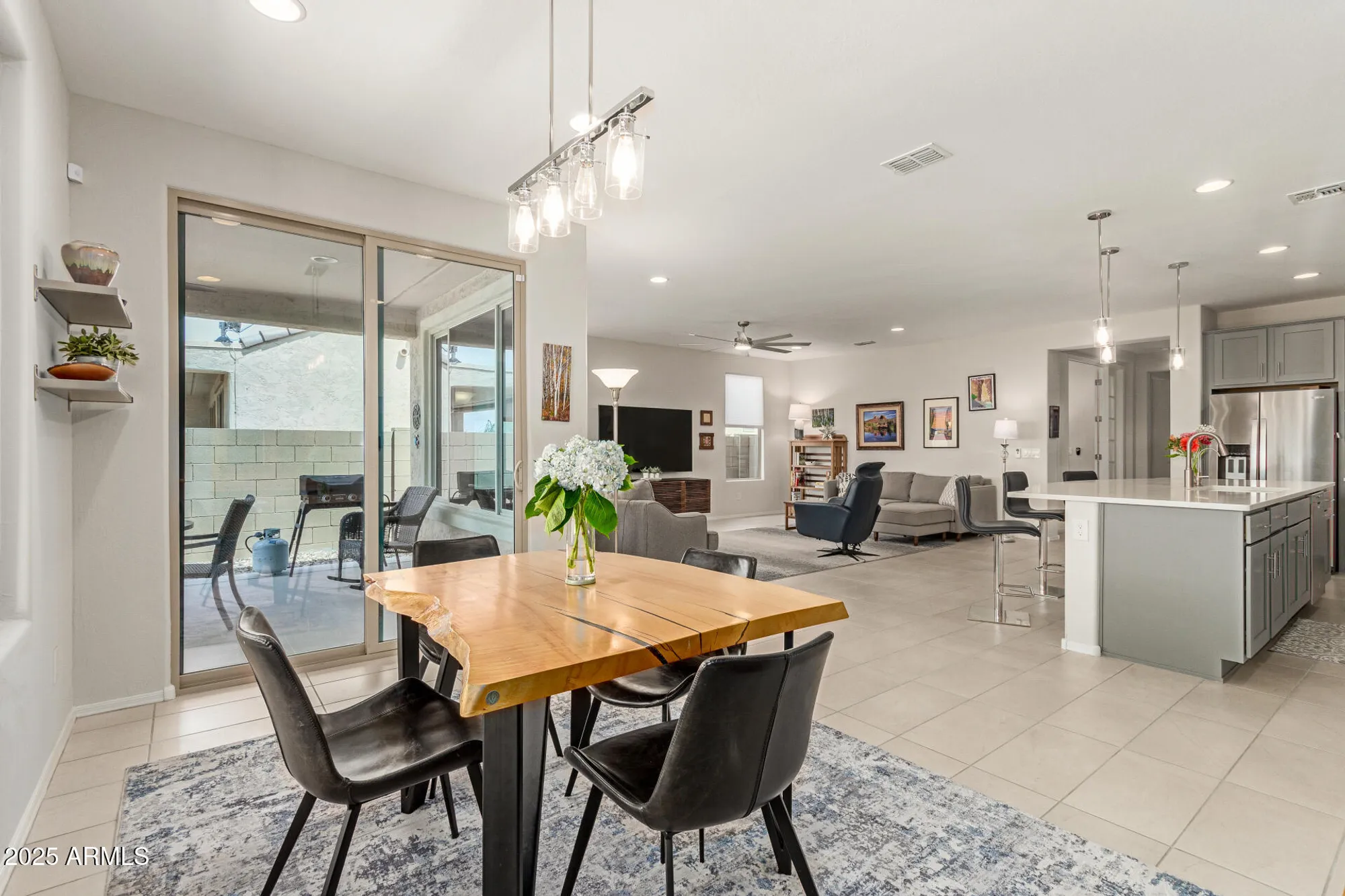 Property Slideshow image 11 of 72 | 8098 w noble prairie way, Florence, AZ, 85132