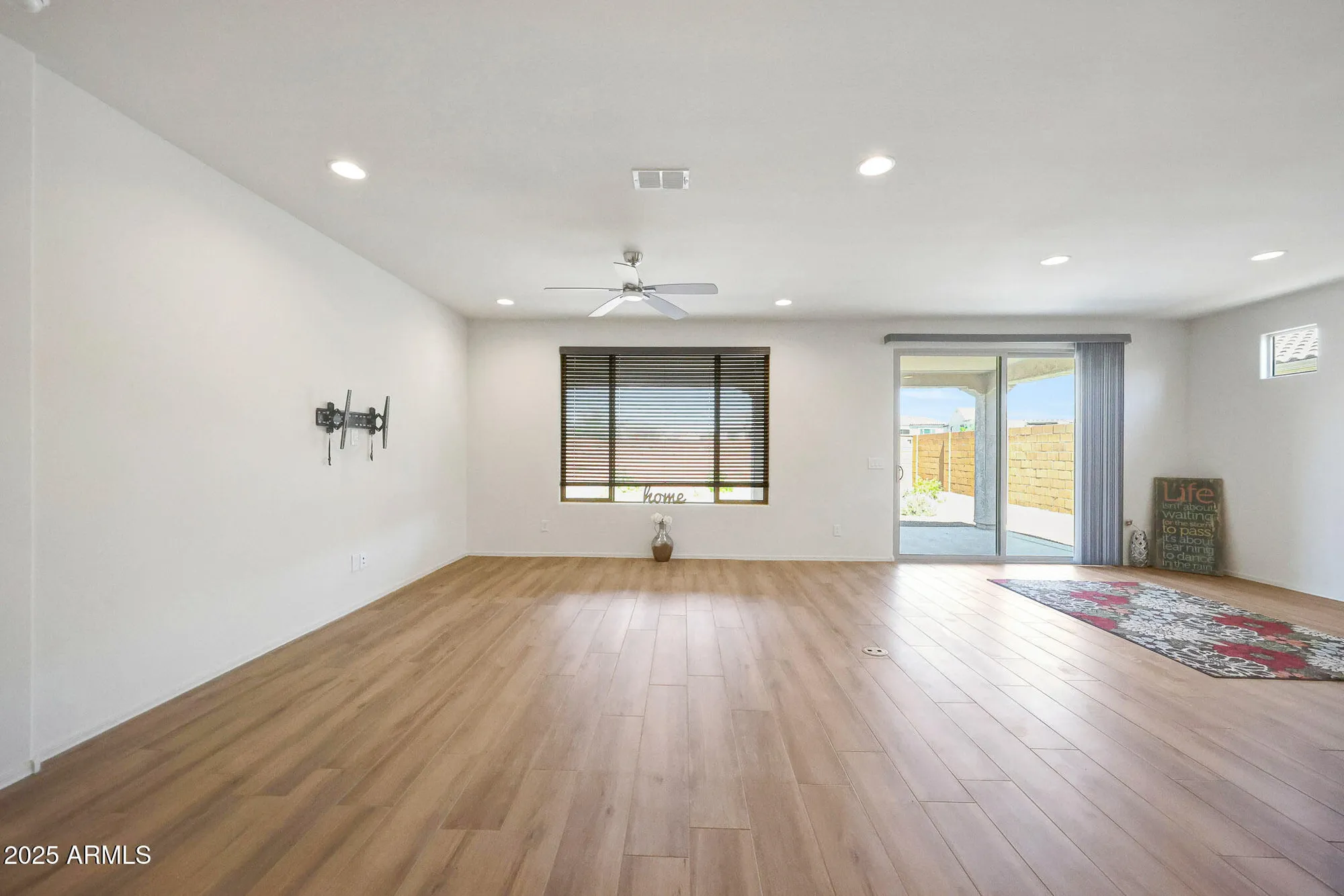Property Slideshow image 11 of 34 | 18885 n 266th ave, Buckeye, AZ, 85396