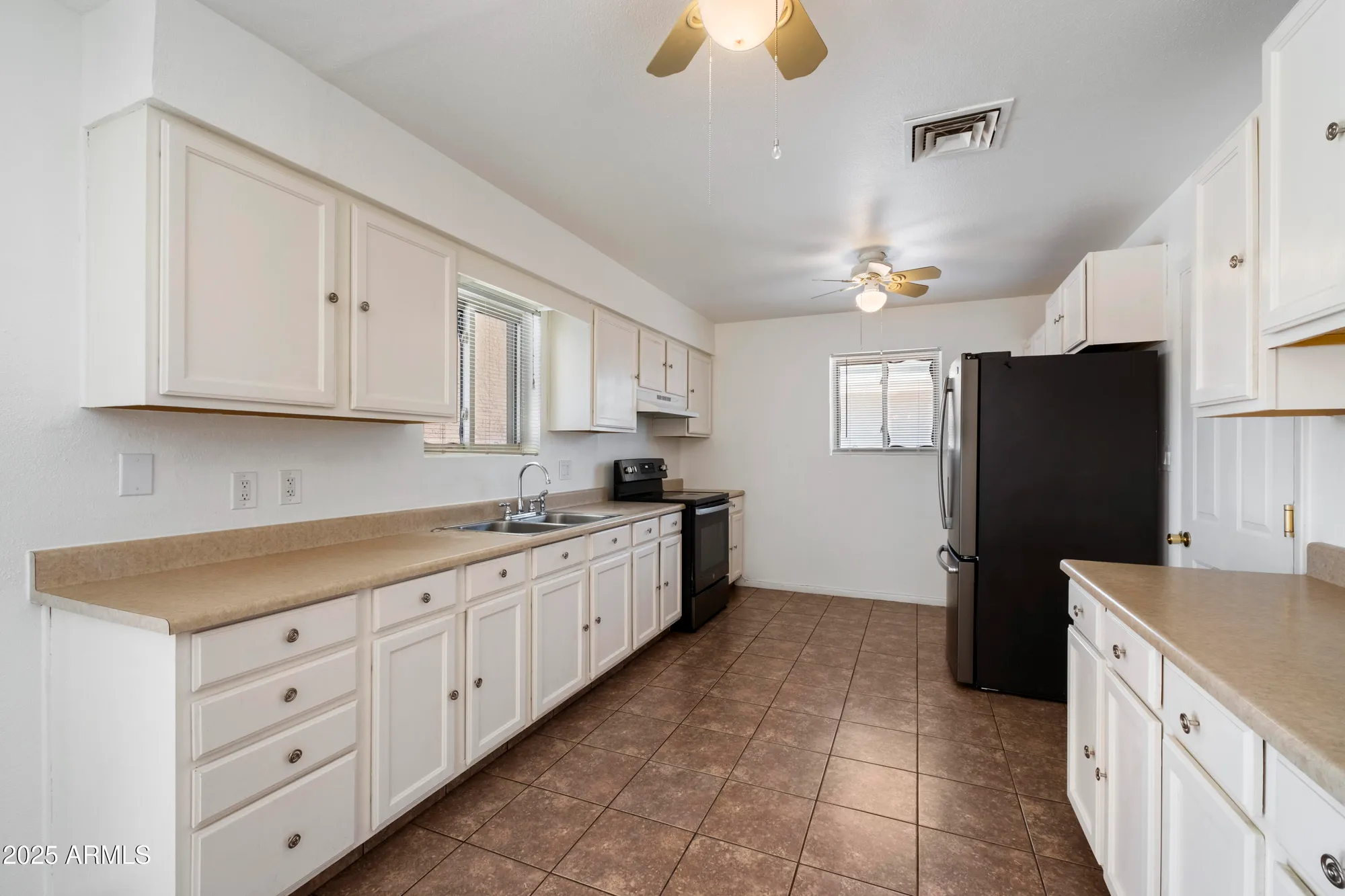 Property Slideshow image 11 of 30 | 1511 s grand dr, Apache Junction, AZ, 85120