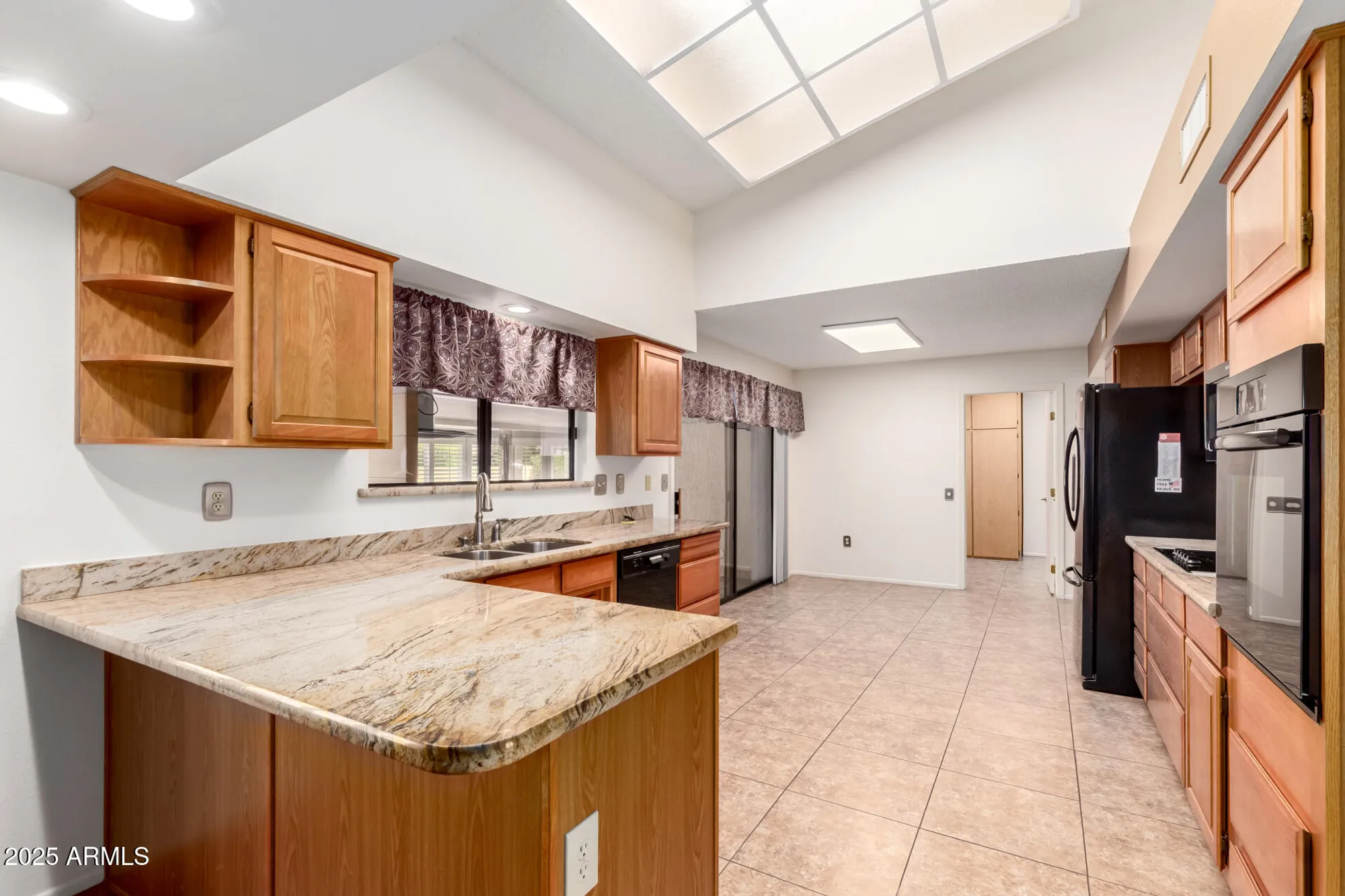 Property Slideshow image 9 of 28 | 14121 w casa linda dr, Sun City West, AZ, 85375