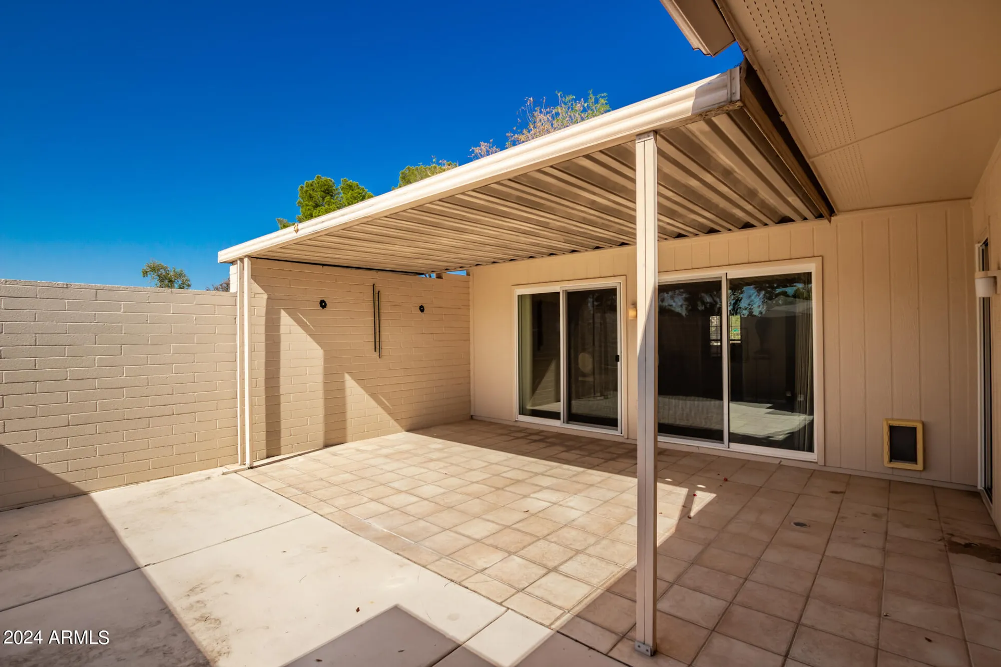 Property Slideshow image 4 of 23 | 10477 w highwood ln, Sun City, AZ, 85373