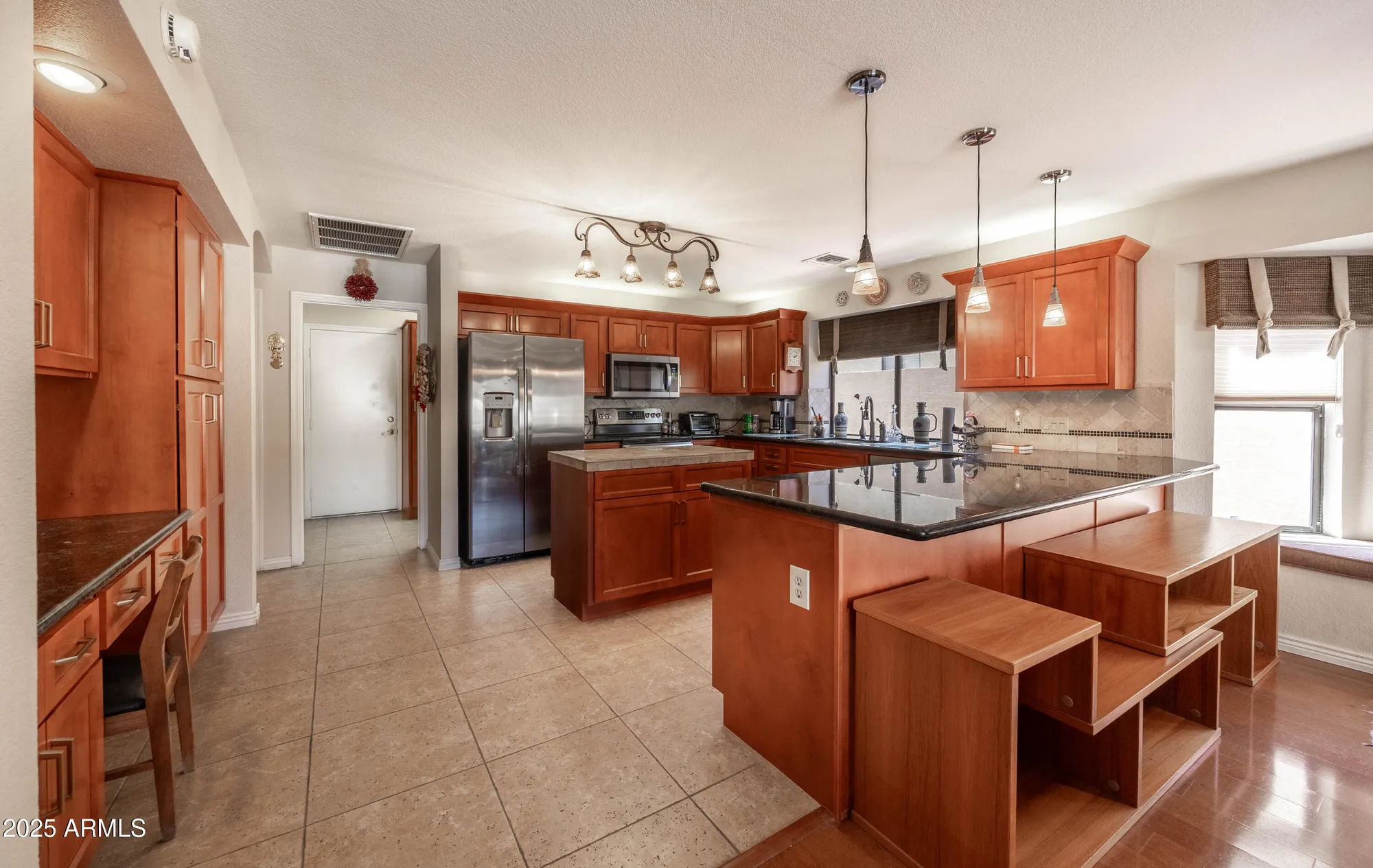Property Slideshow image 17 of 43 | 20143 n 92nd ave, Peoria, AZ, 85382