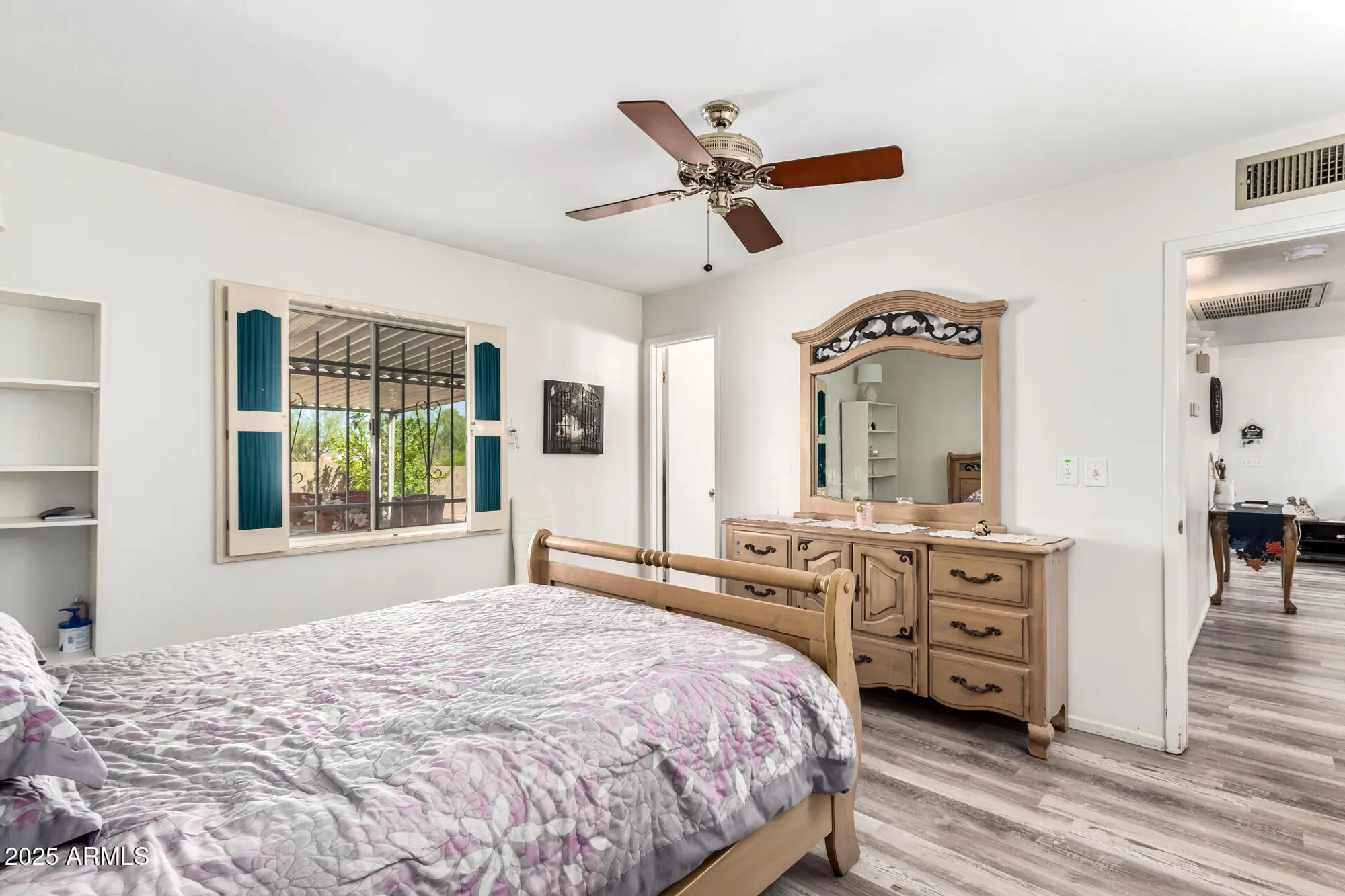 Property Slideshow image 22 of 31 | 15618 n 21st st, Phoenix, AZ, 85022