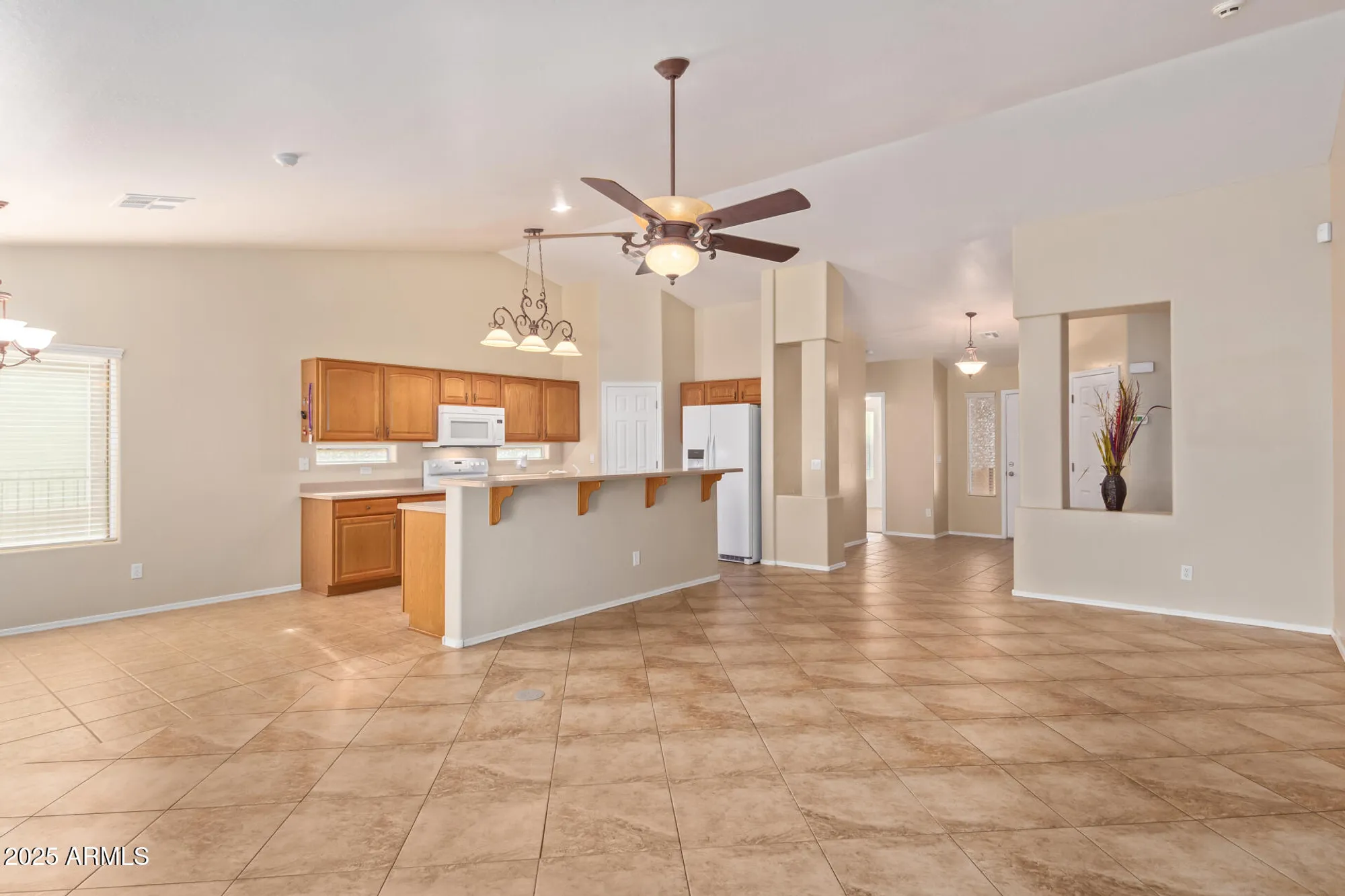 Property Slideshow image 7 of 39 | 2384 e antigua dr, Casa Grande, AZ, 85194