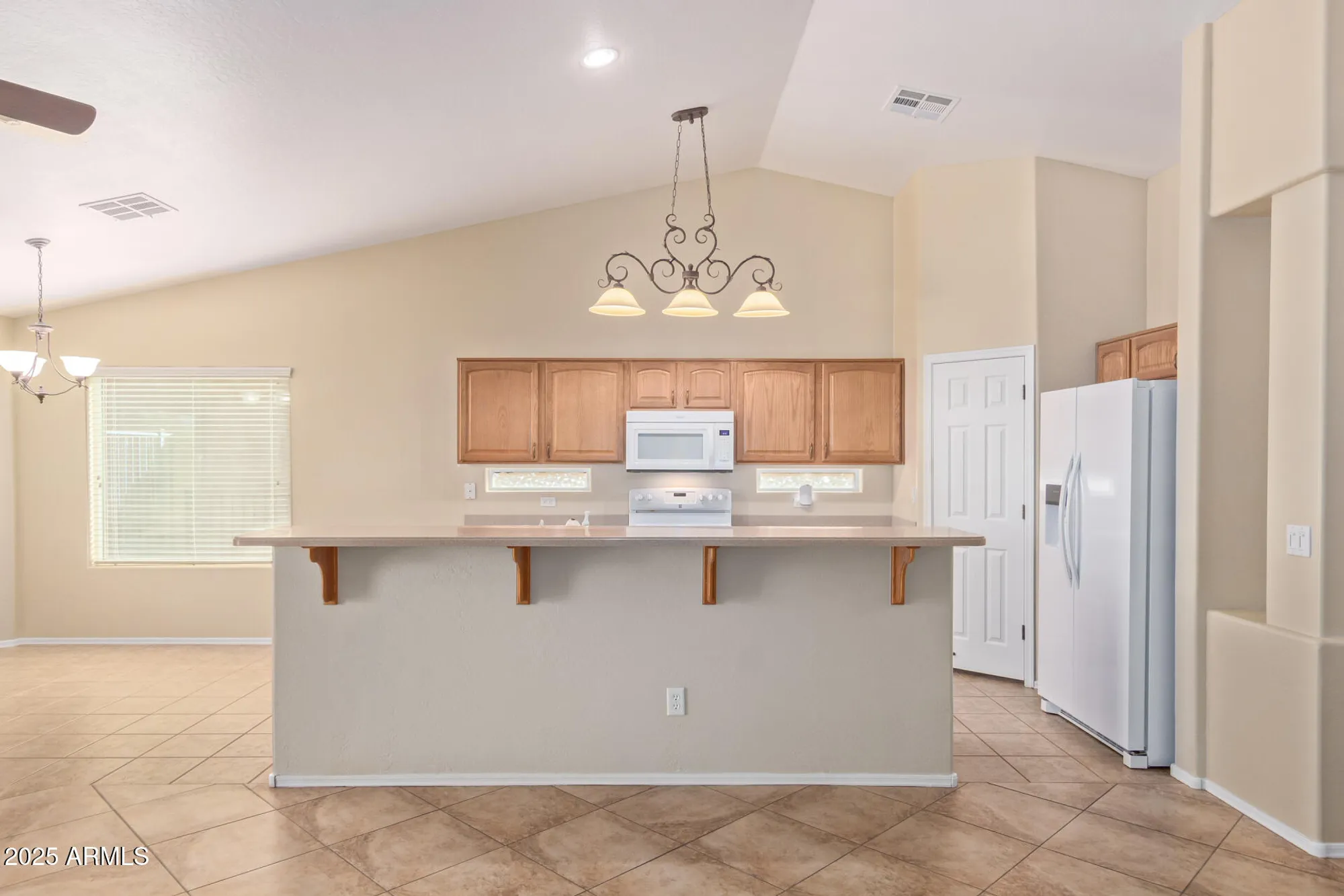 Property Slideshow image 9 of 39 | 2384 e antigua dr, Casa Grande, AZ, 85194