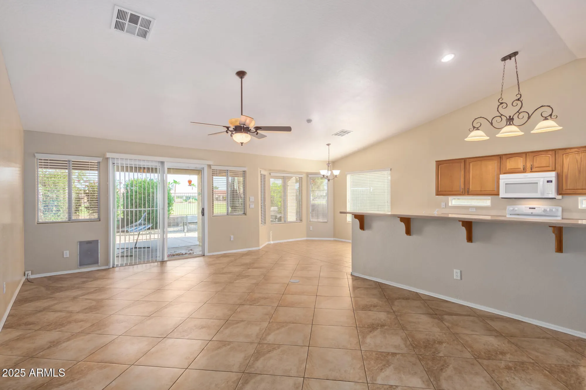 Property Slideshow image 6 of 39 | 2384 e antigua dr, Casa Grande, AZ, 85194