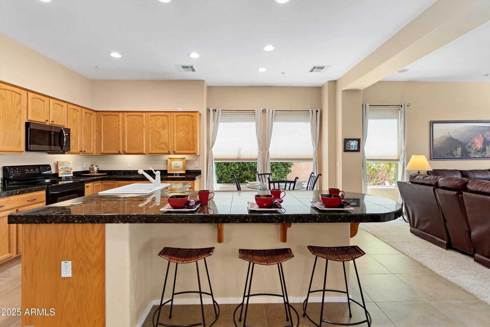 Property Slideshow image 4 of 54 | 12379 w hedge hog pl, Peoria, AZ, 85383