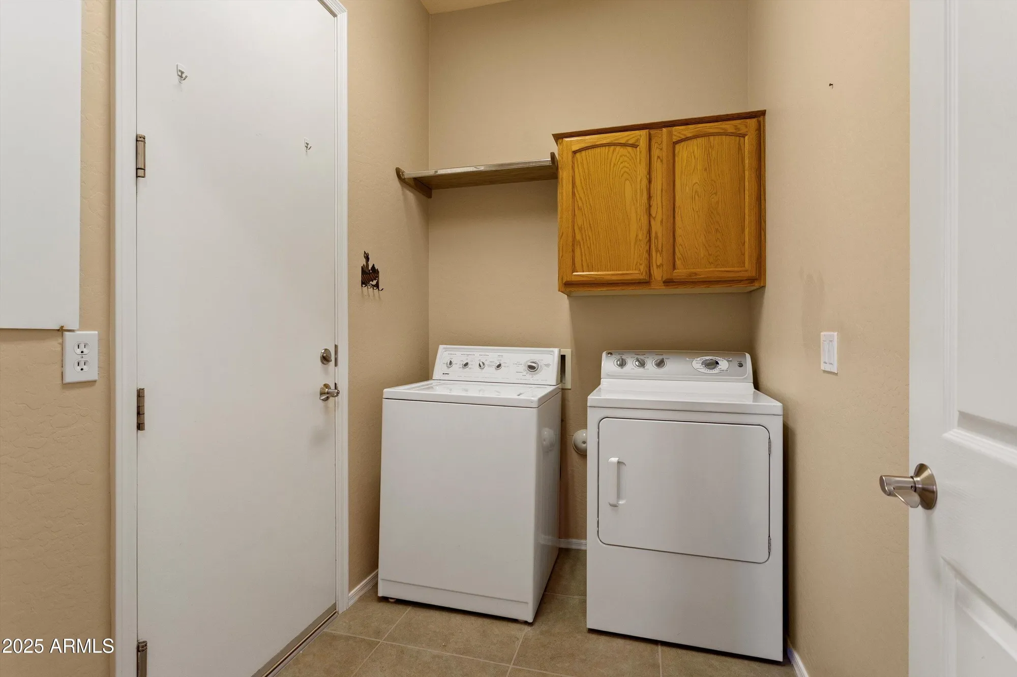 Property Slideshow image 21 of 54 | 12379 w hedge hog pl, Peoria, AZ, 85383