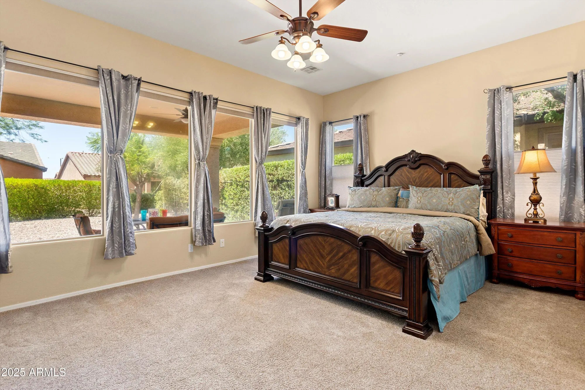 Property Slideshow image 12 of 54 | 12379 w hedge hog pl, Peoria, AZ, 85383