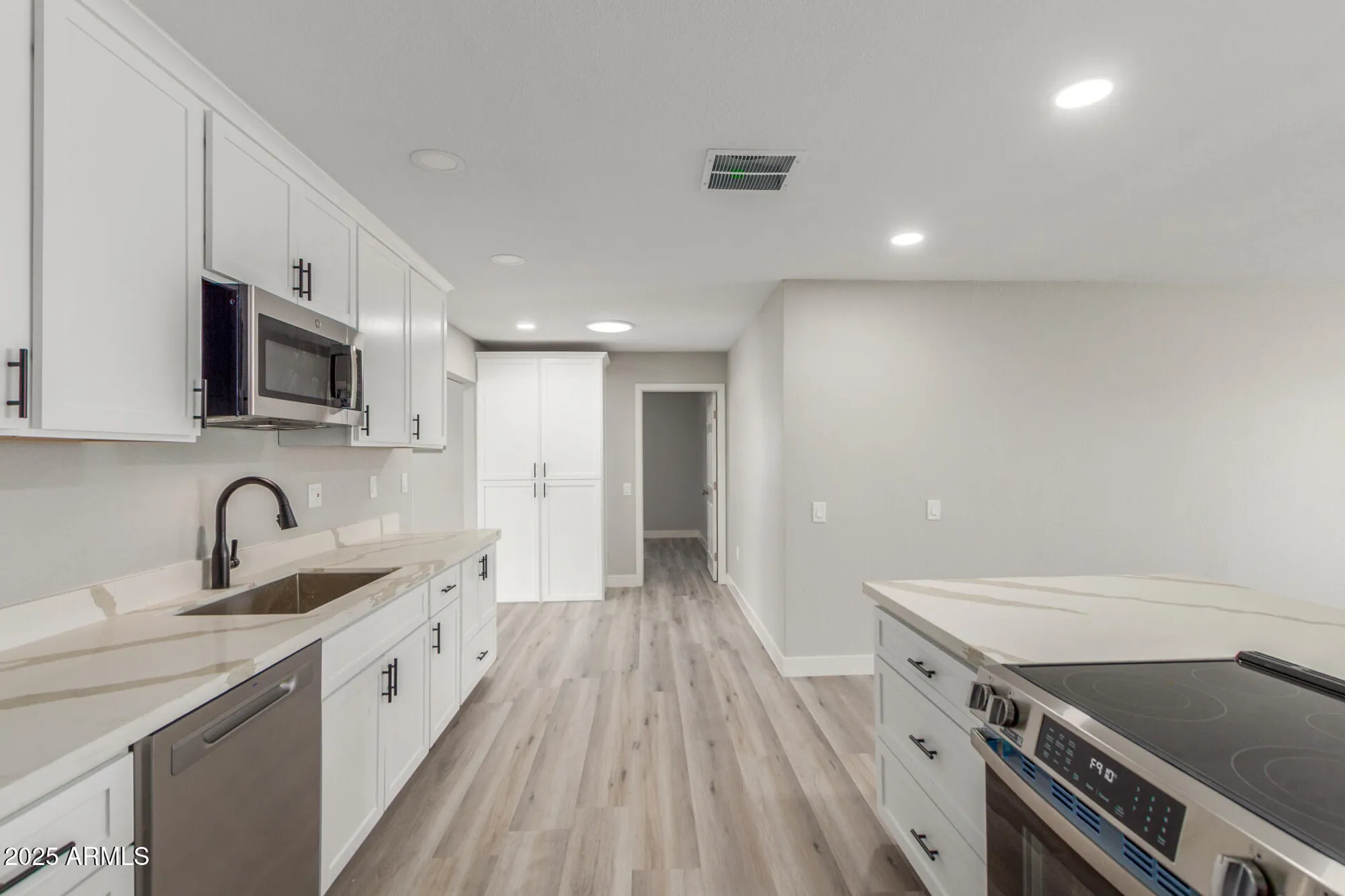 Property Slideshow image 12 of 27 | 12434 w galaxy dr, Sun City West, AZ, 85375