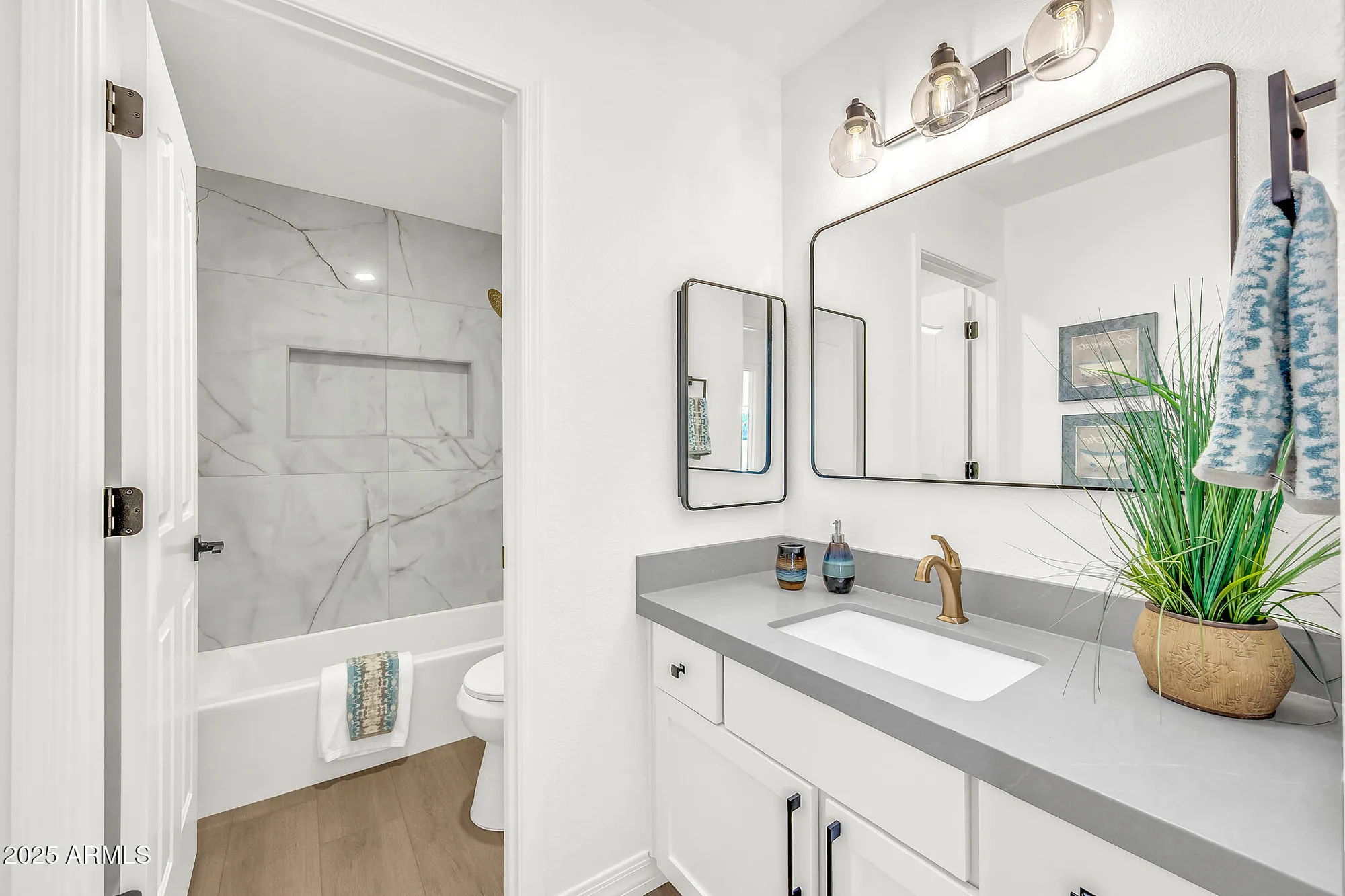 Property Slideshow image 23 of 53 | 10914 e navajo dr, Sun Lakes, AZ, 85248