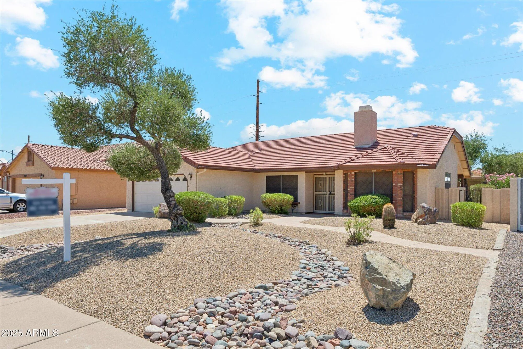 Property Slideshow image 2 of 31 | 12826 s 40th pl, Phoenix, AZ, 85044