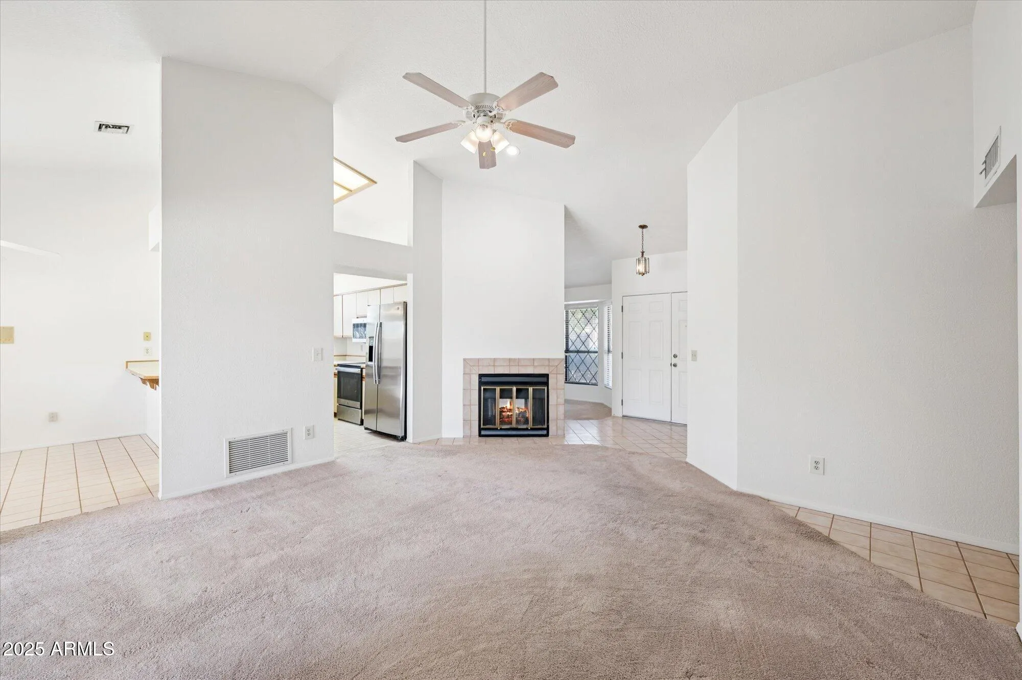 Property Slideshow image 4 of 31 | 12826 s 40th pl, Phoenix, AZ, 85044
