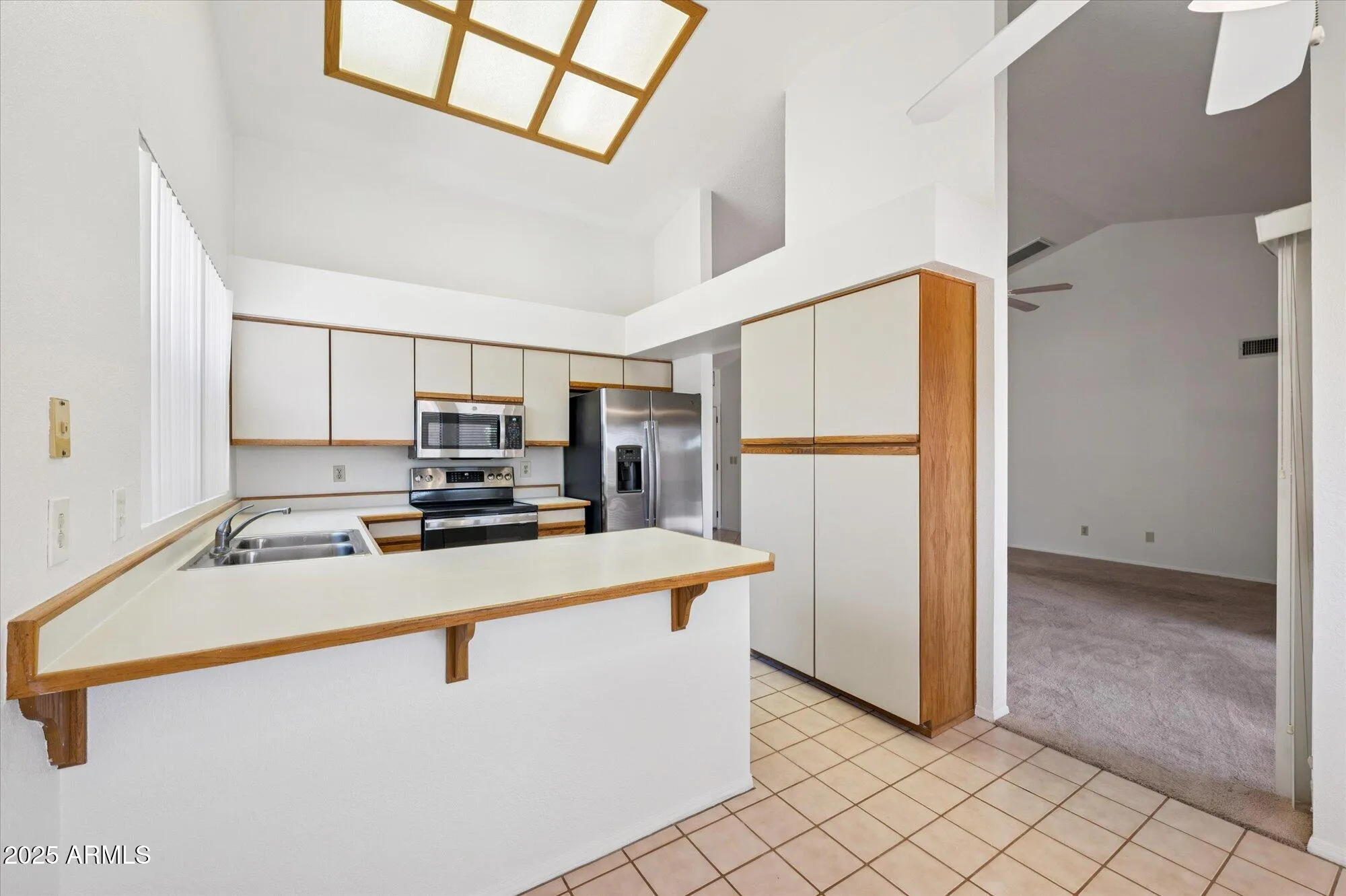 Property Slideshow image 12 of 31 | 12826 s 40th pl, Phoenix, AZ, 85044