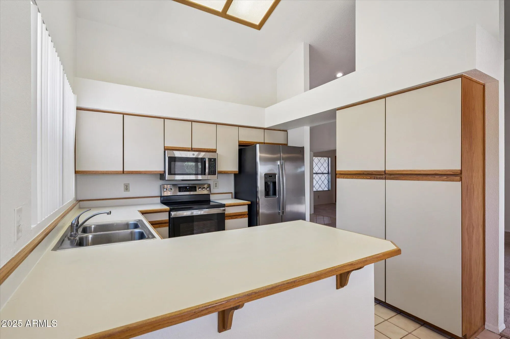 Property Slideshow image 13 of 31 | 12826 s 40th pl, Phoenix, AZ, 85044