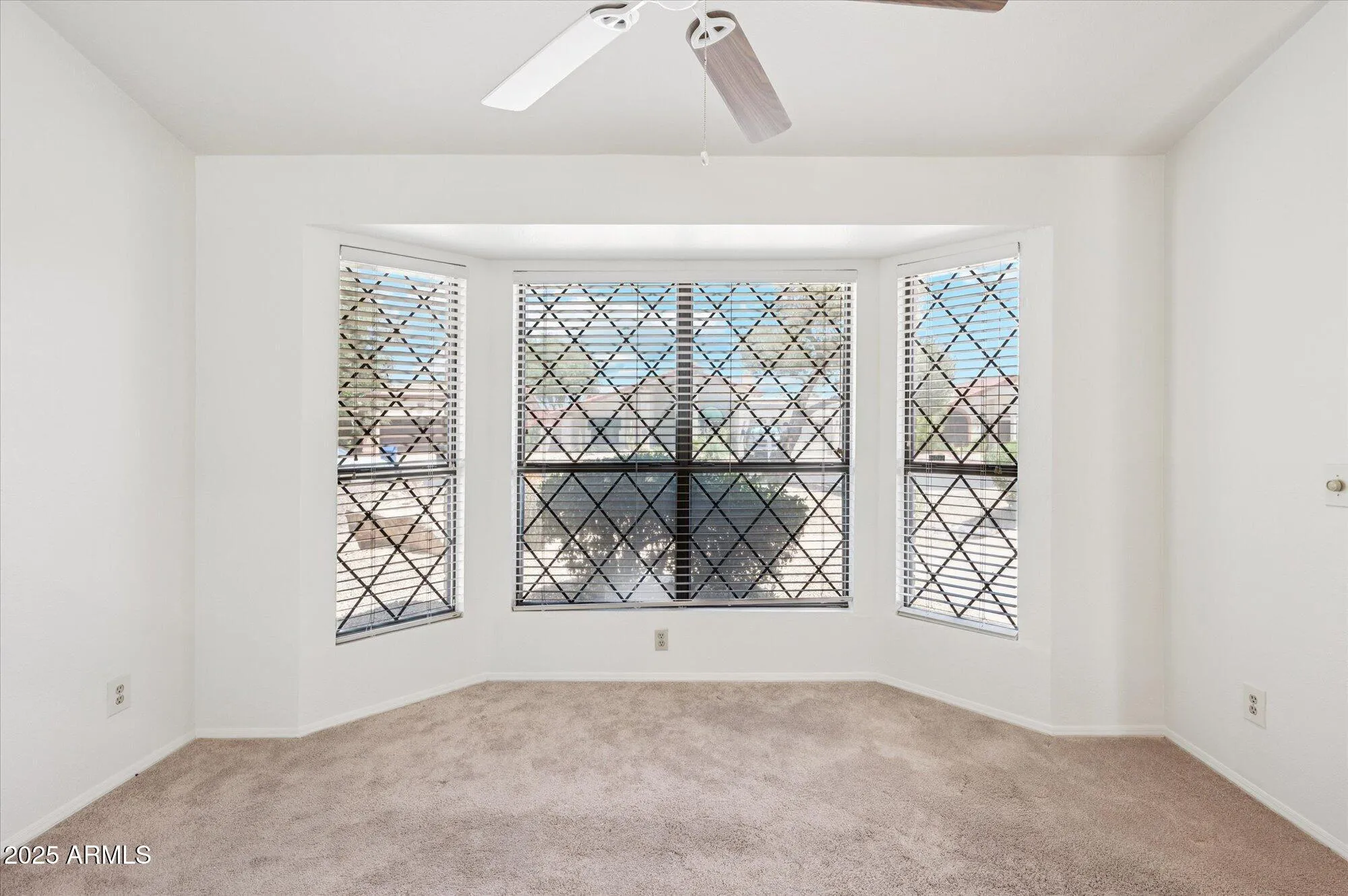 Property Slideshow image 7 of 31 | 12826 s 40th pl, Phoenix, AZ, 85044