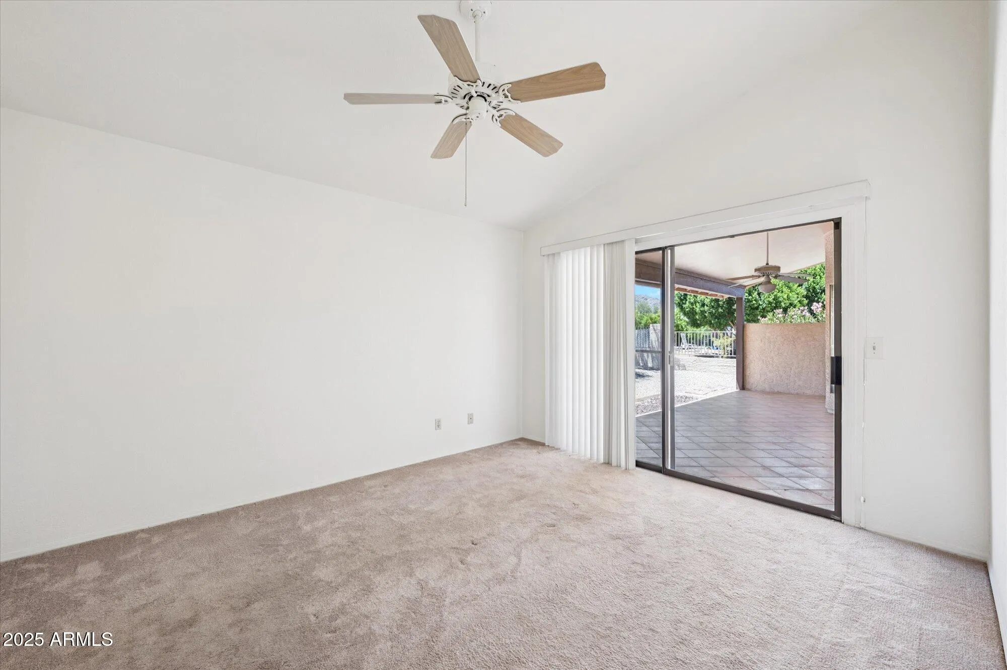 Property Slideshow image 18 of 31 | 12826 s 40th pl, Phoenix, AZ, 85044