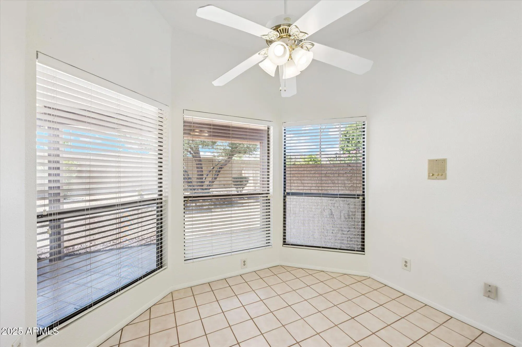 Property Slideshow image 15 of 31 | 12826 s 40th pl, Phoenix, AZ, 85044