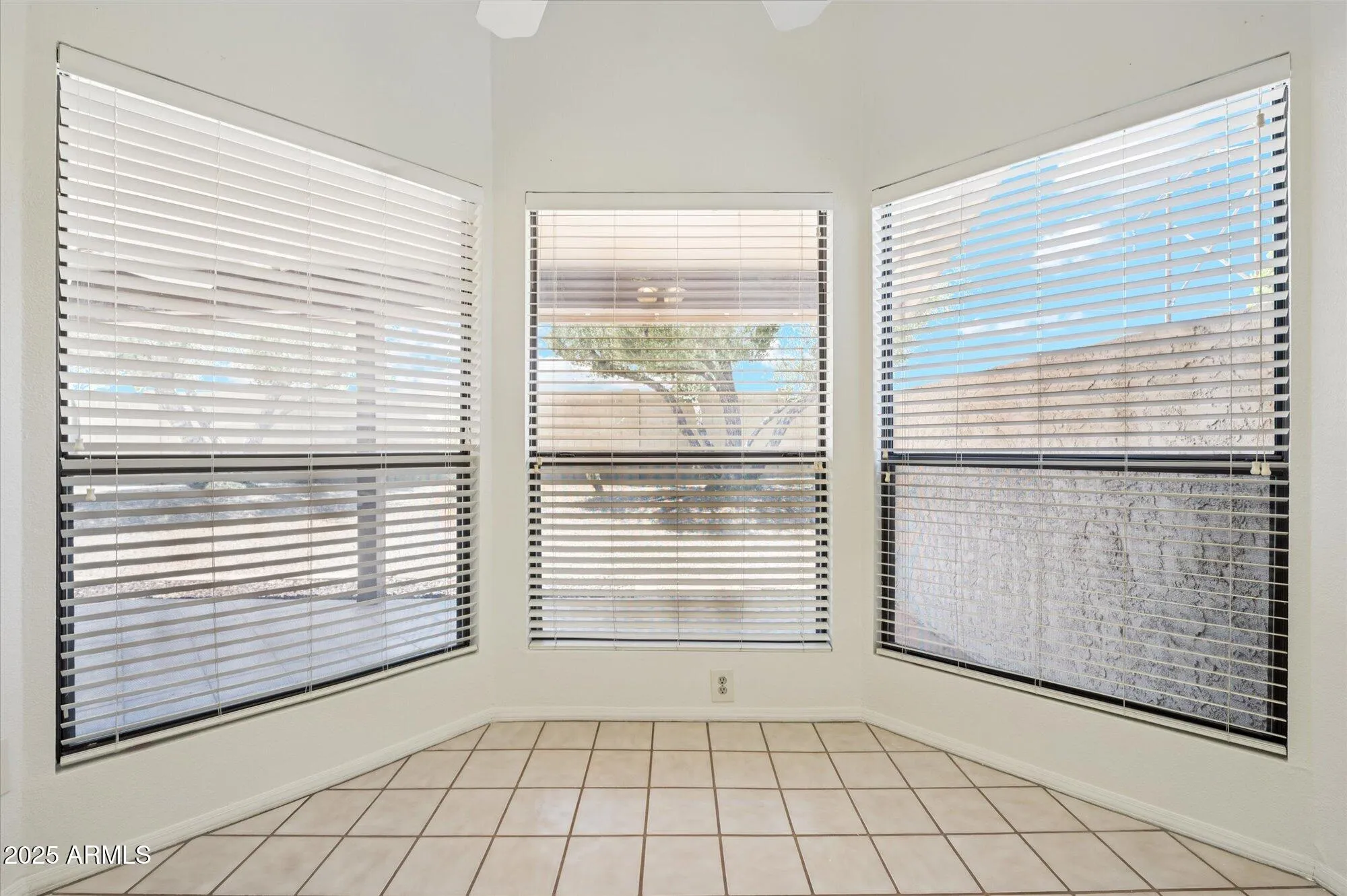 Property Slideshow image 16 of 31 | 12826 s 40th pl, Phoenix, AZ, 85044