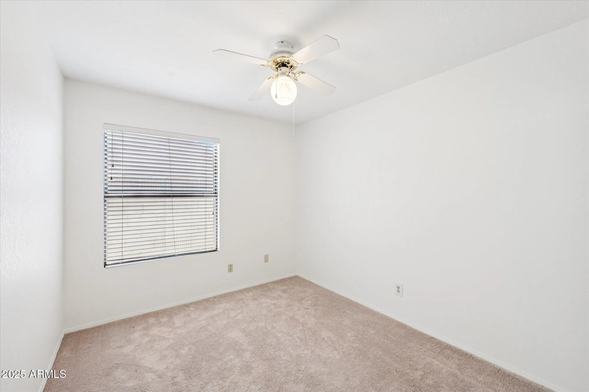 Property Slideshow image 23 of 31 | 12826 s 40th pl, Phoenix, AZ, 85044