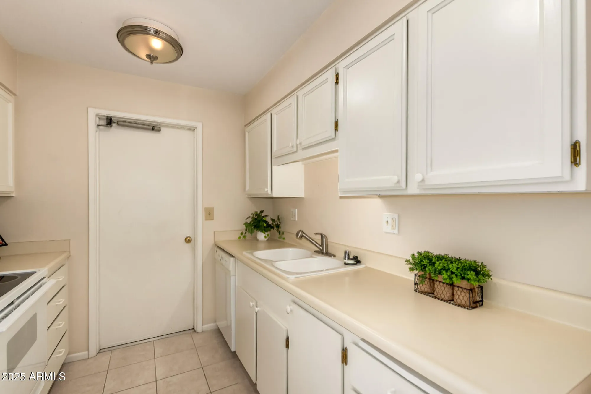 Property Slideshow image 6 of 26 | 17058 n 106th ave, Sun City, AZ, 85373