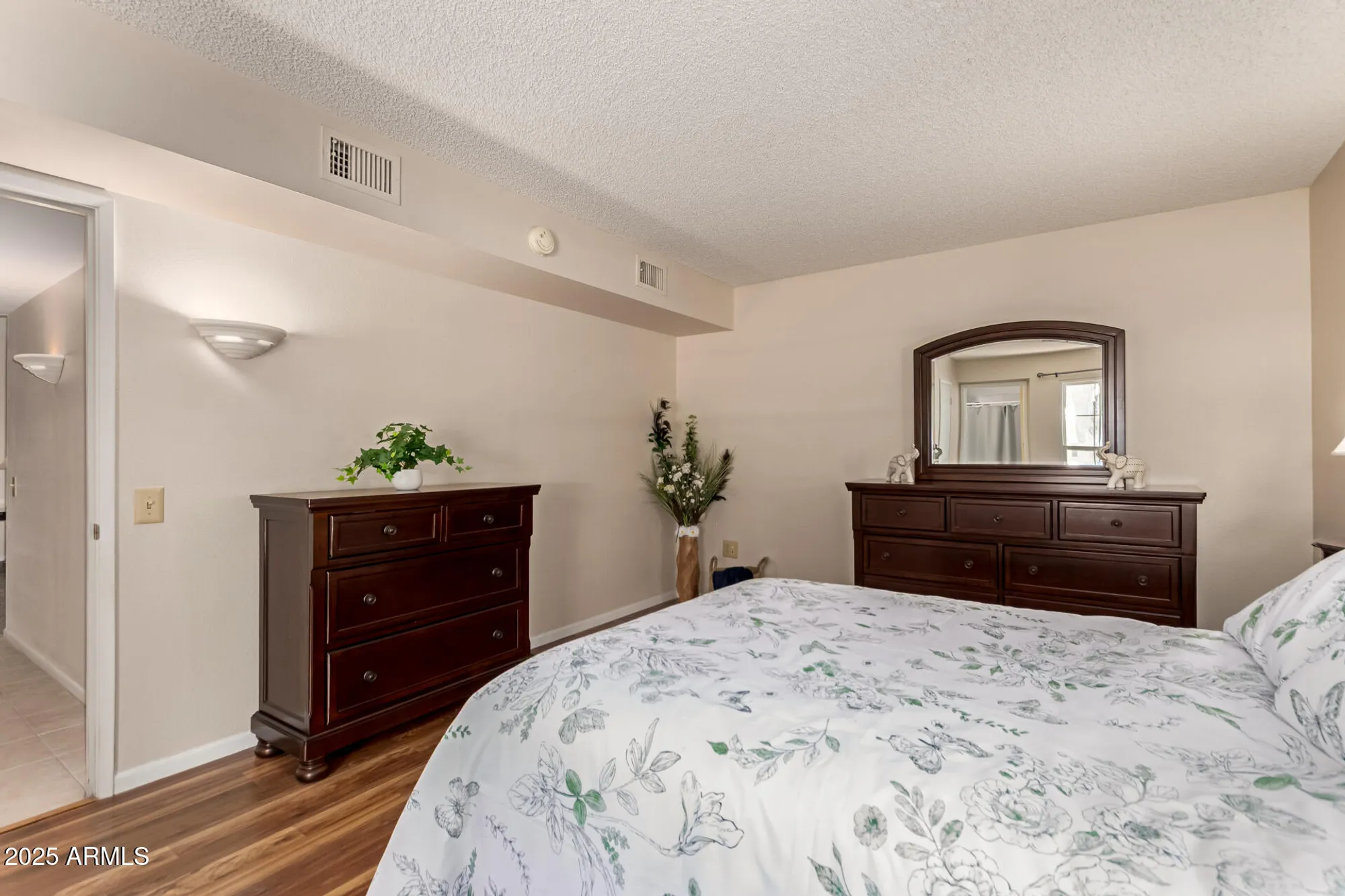 Property Slideshow image 12 of 26 | 17058 n 106th ave, Sun City, AZ, 85373