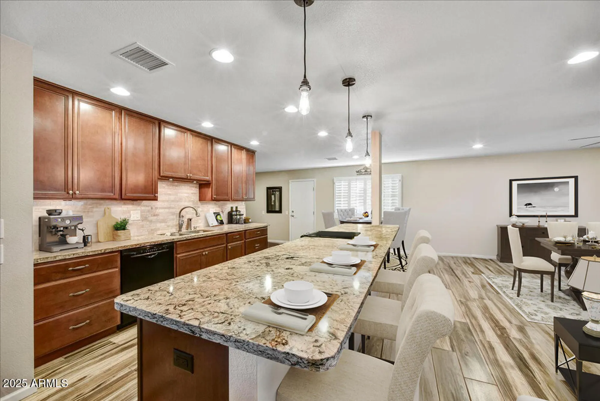 Property Slideshow image 7 of 28 | 18410 n 104th ave, Sun City, AZ, 85373