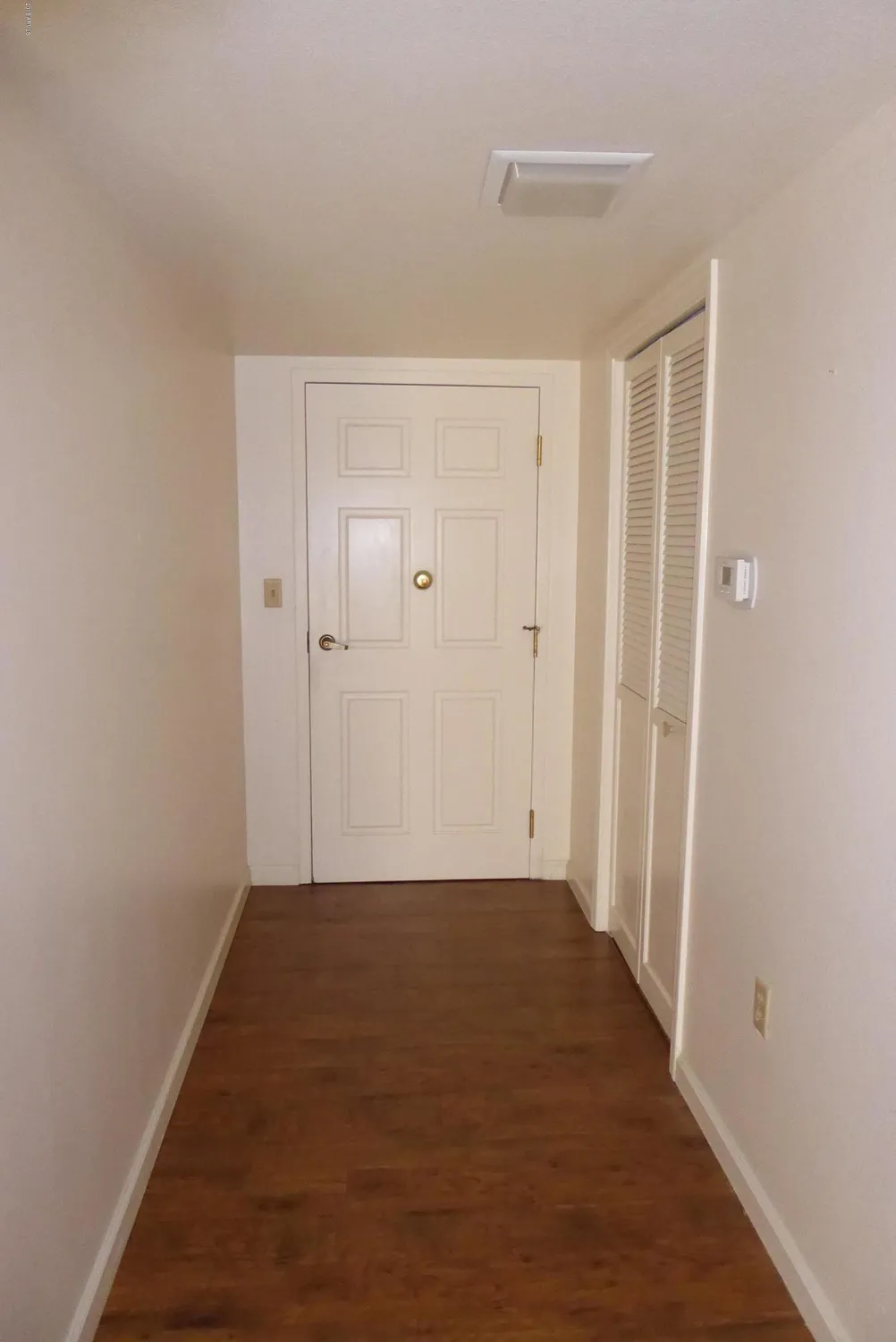 Property Slideshow image 2 of 29 | 10330 w thunderbird blvd a127, Sun City, AZ, 85351