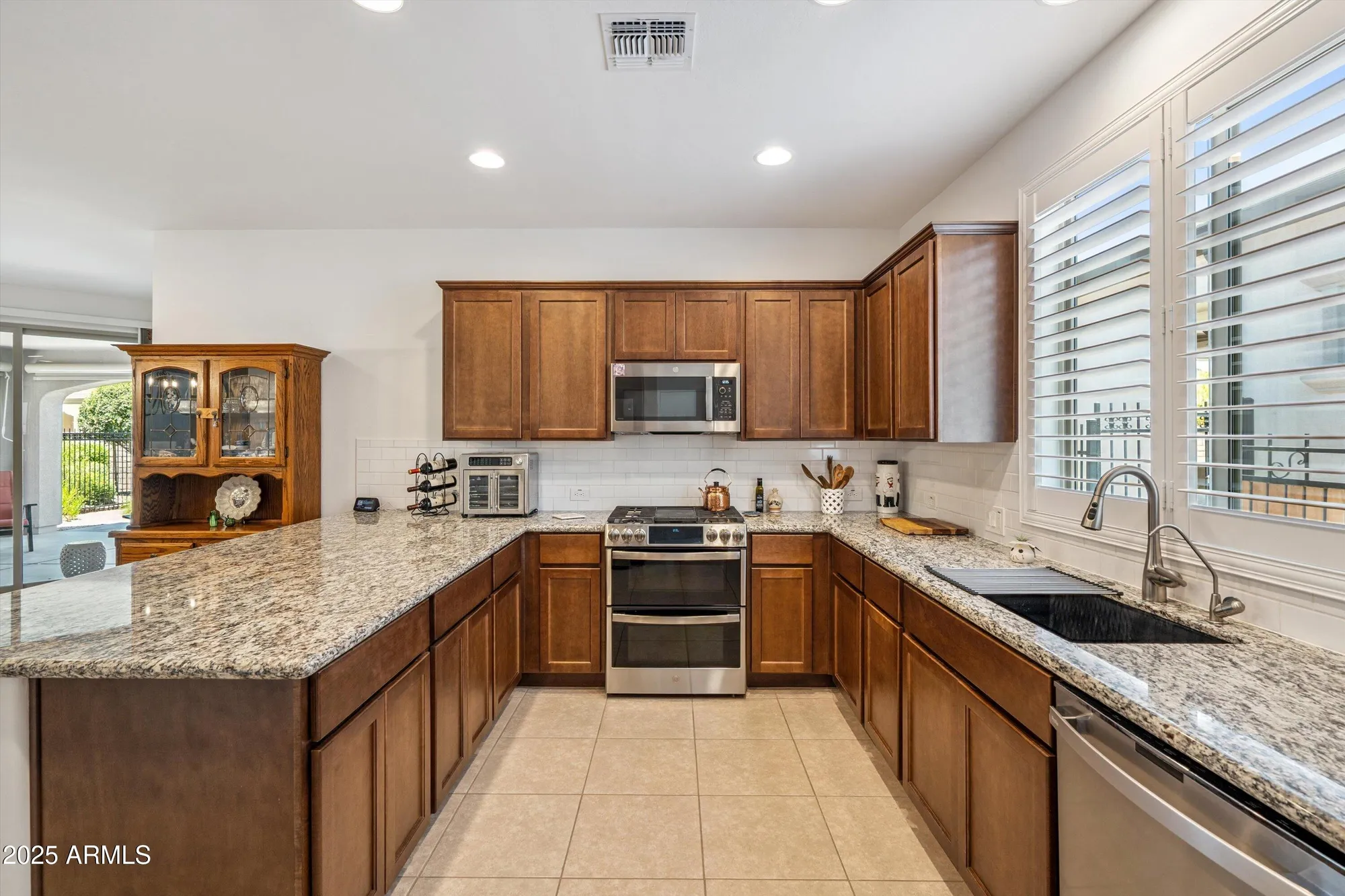 Property Slideshow image 16 of 40 | 156 e leverenz ave, Queen Creek, AZ, 85140