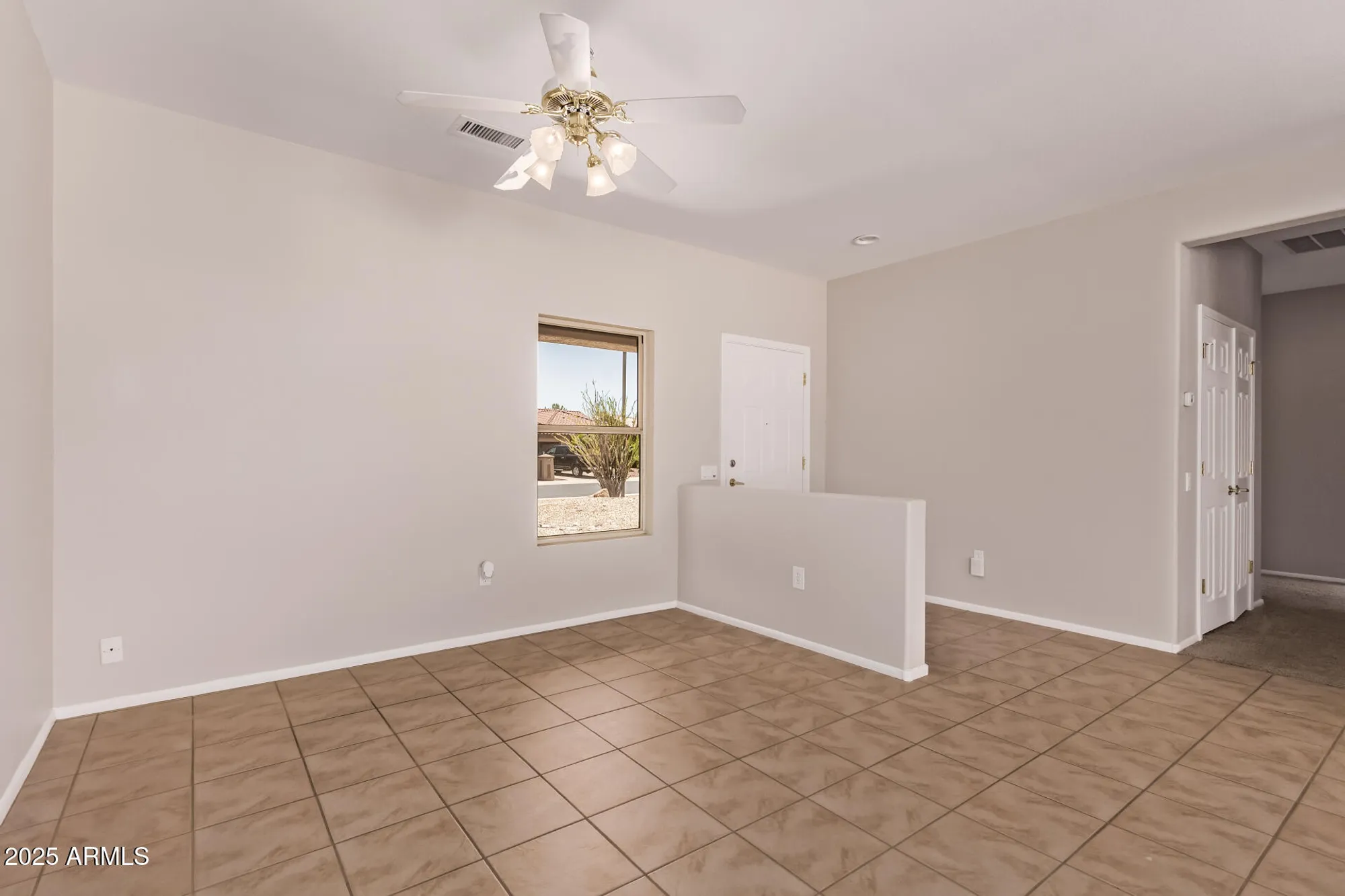 Property Slideshow image 8 of 32 | 15890 w autumn sage dr, Surprise, AZ, 85374