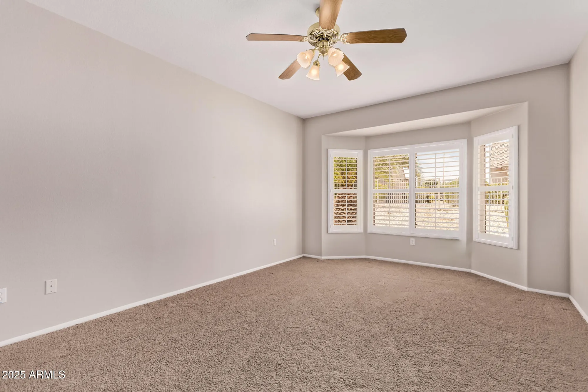 Property Slideshow image 13 of 32 | 15890 w autumn sage dr, Surprise, AZ, 85374