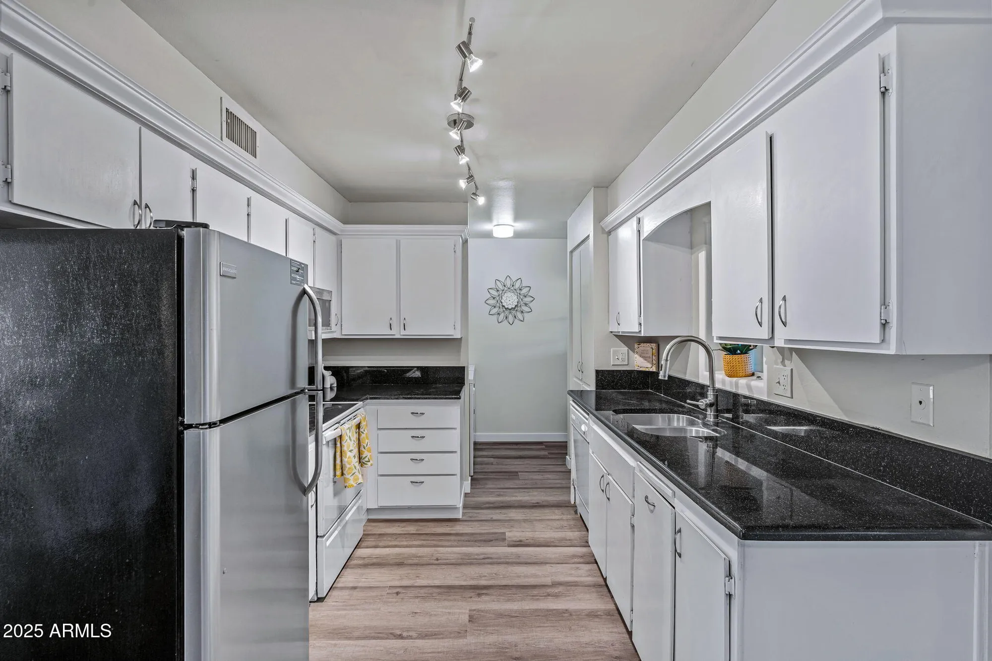 Property Slideshow image 11 of 55 | 10114 w royal oak rd, Sun City, AZ, 85351