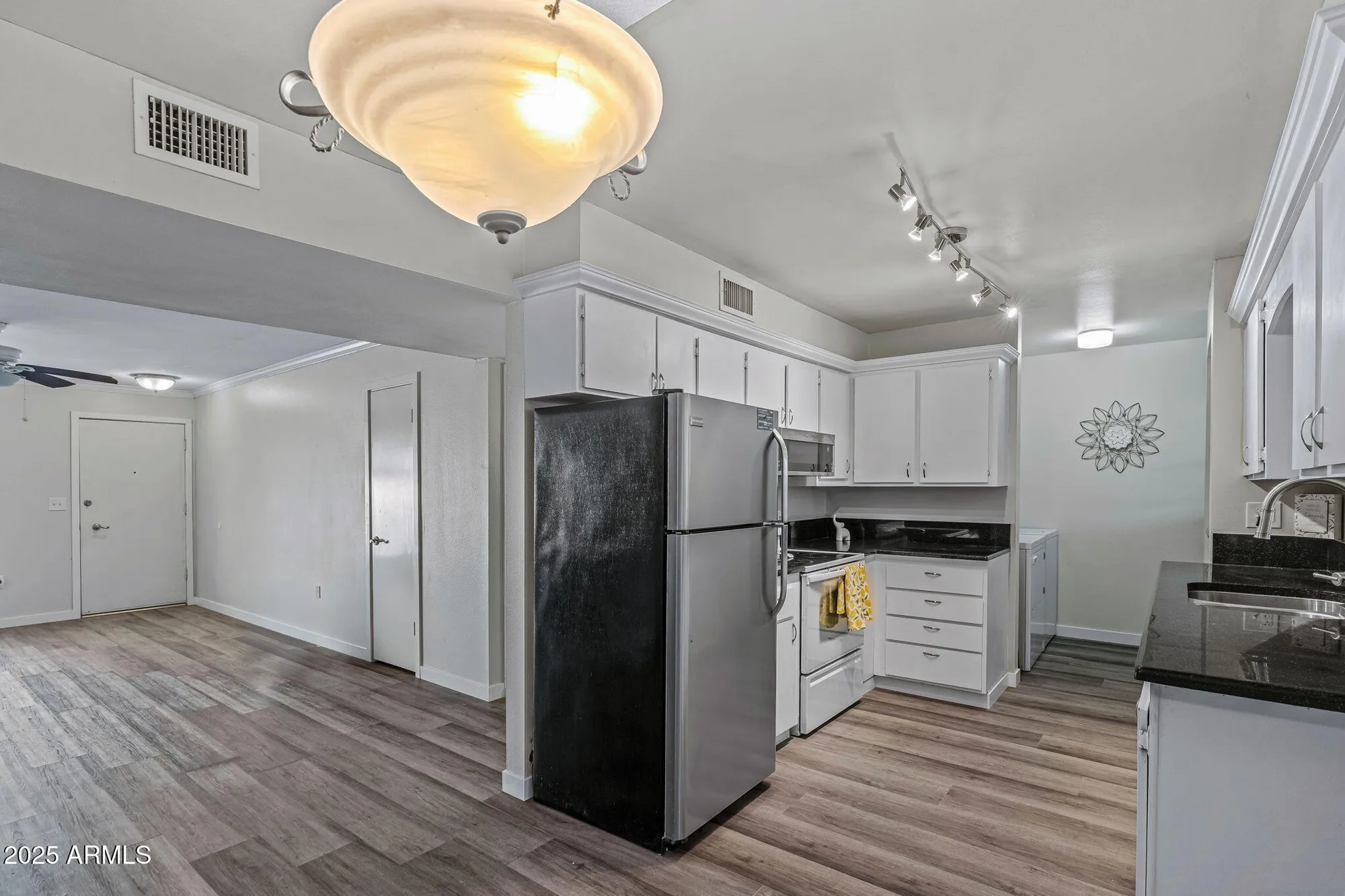 Property Slideshow image 15 of 55 | 10114 w royal oak rd, Sun City, AZ, 85351