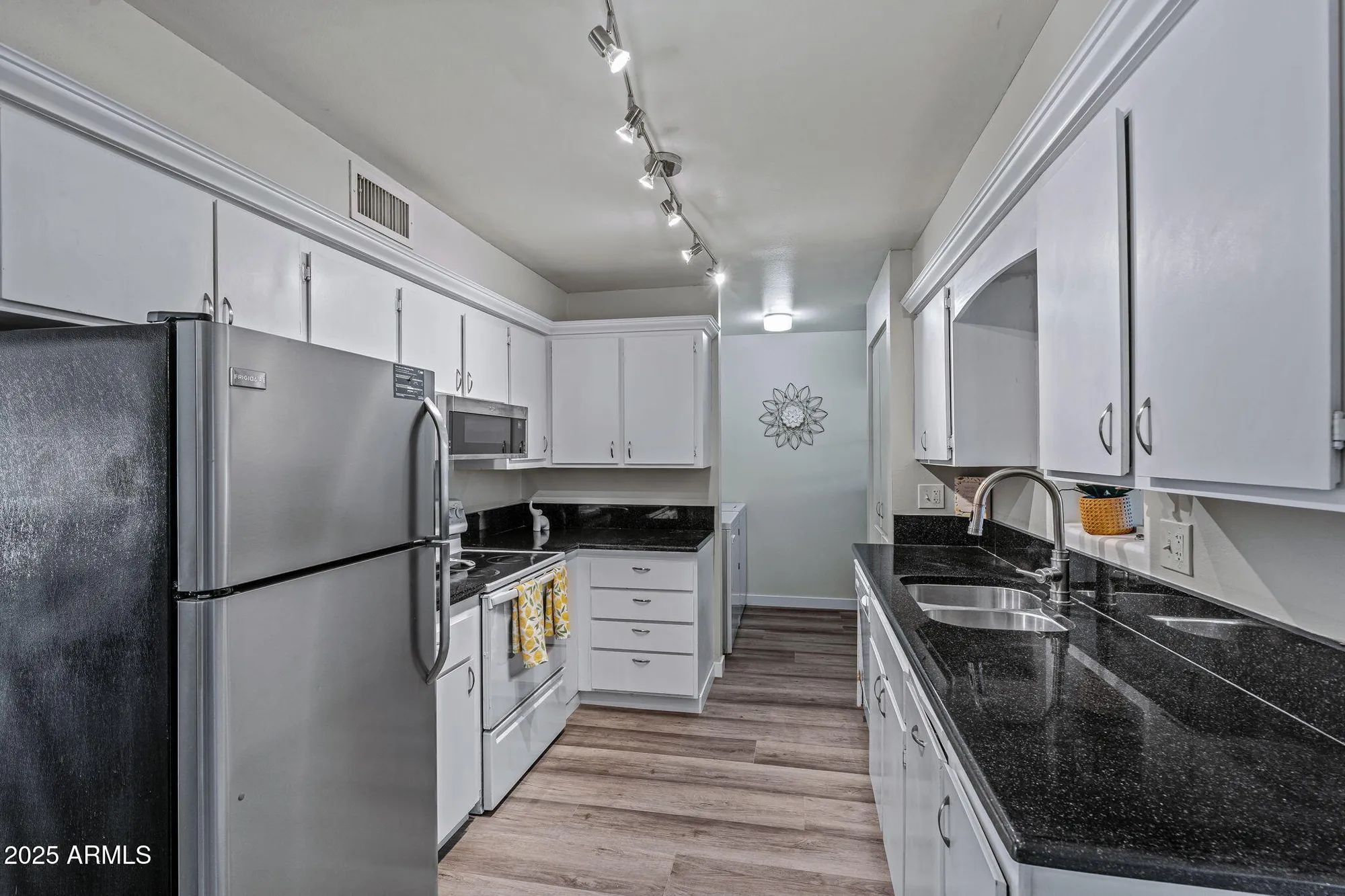 Property Slideshow image 32 of 55 | 10114 w royal oak rd, Sun City, AZ, 85351